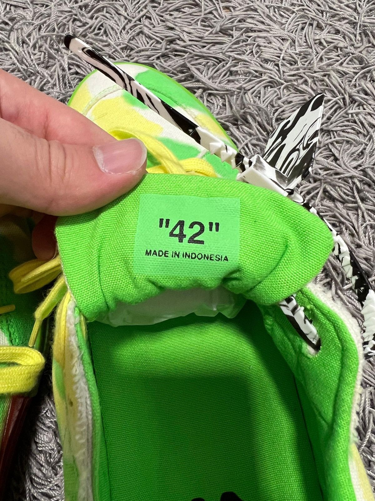 Off-White Off White Vulc sneaker Size US 8.5 / EU 41-42 - 9 Thumbnail