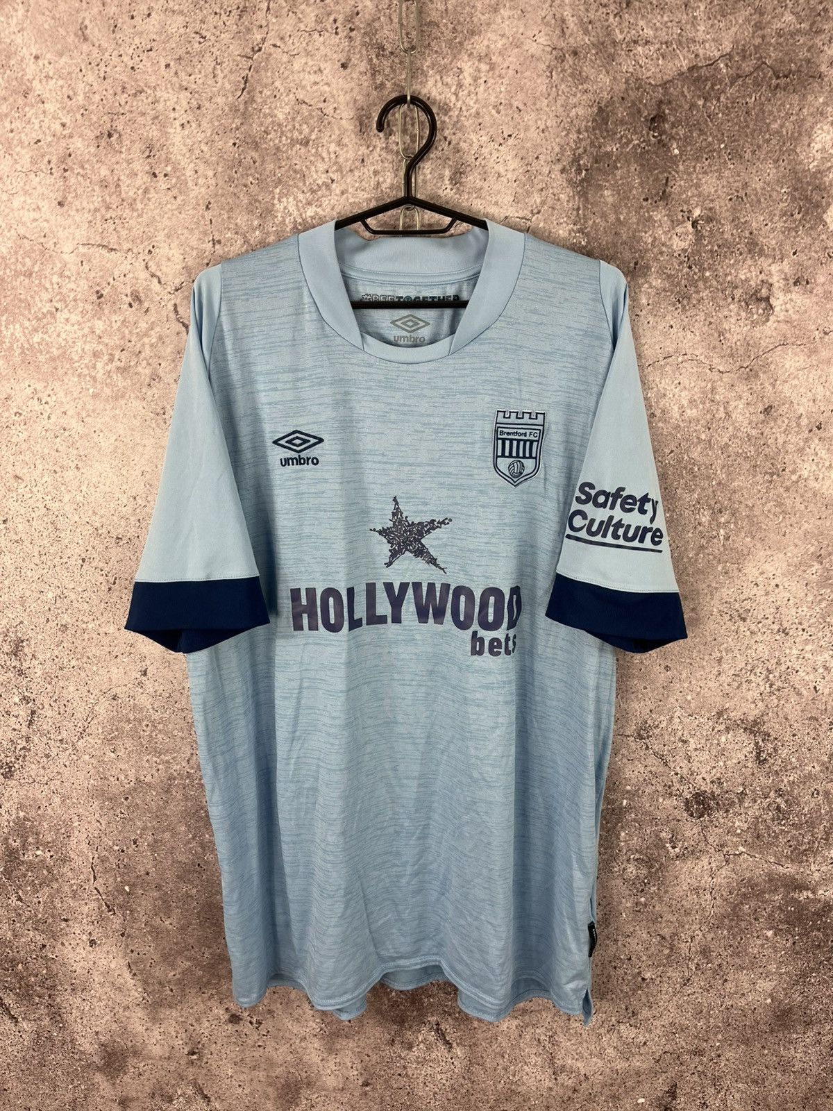 Umbro Brentford FC 2022/2023 Away Soccer Jersey Size XXL Size US XXL / EU 58 / 5 - 1 Thumbnail