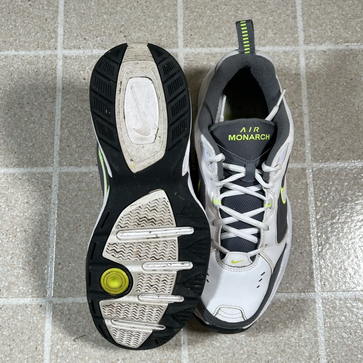 Nike Nike Air Monarch IV sz 10.5 White Grey Green Walking Shoes Size US 10.5 / EU 43-44 - 5 Thumbnail