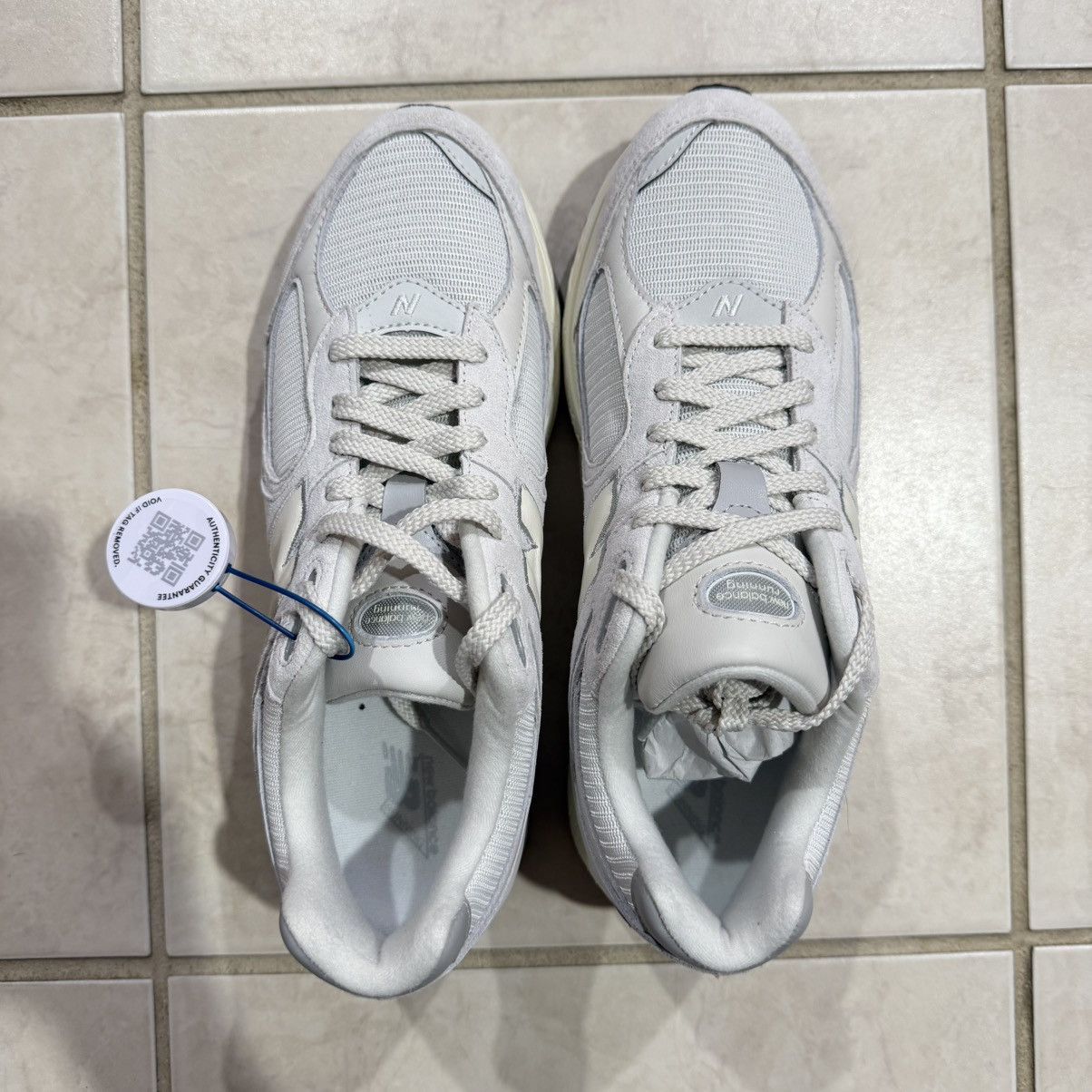 New Balance New Balance 2002r “Linen Fog Raincloud” Men’s 9 (M2002RO1) Size US 9 / EU 42 - 3 Thumbnail