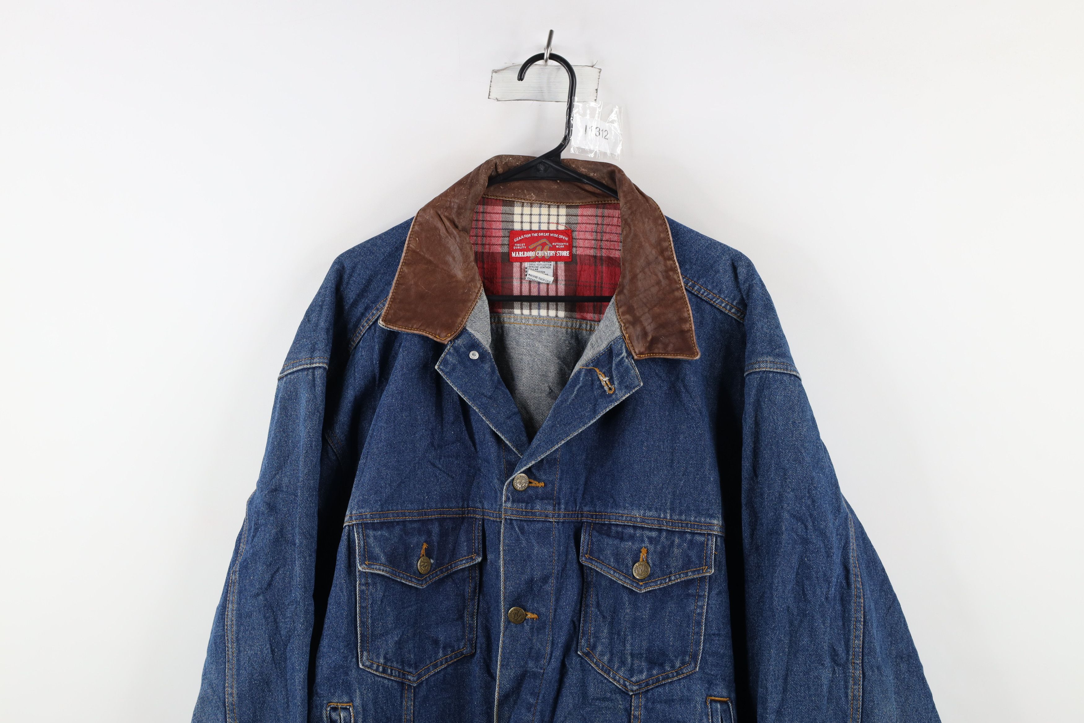 Marlboro × Vintage Vintage 90s Marlboro Collar Denim Trucker Jacket Blue Size US XL / EU 56 / 4 - 2 Thumbnail