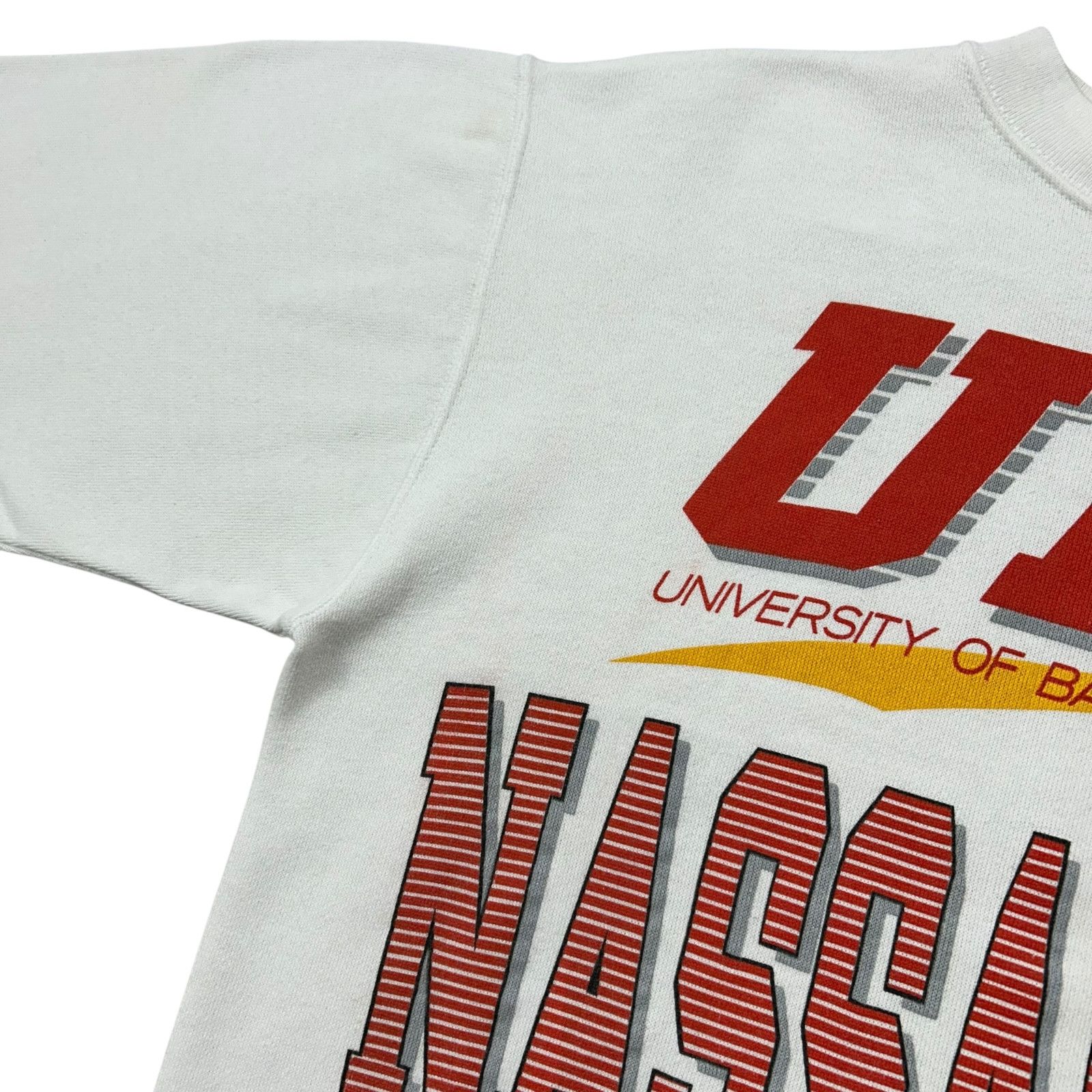 Vintage UNIVERSITY OF THE BAHAMAS NASSAU CARIBBEAN SWEATSHIRT AOP Size US M / EU 48-50 / 2 - 10 Thumbnail