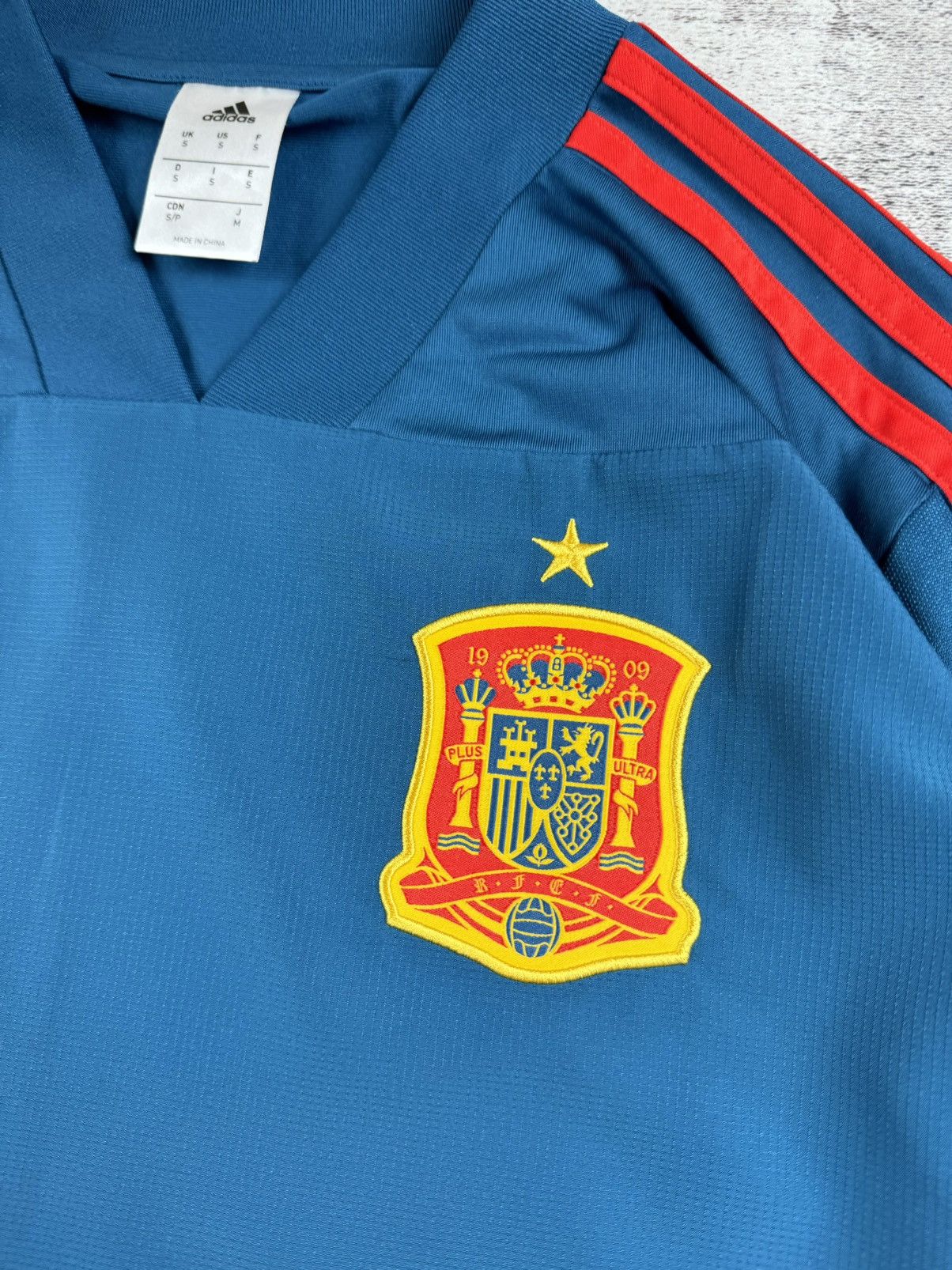 Adidas Espana Spain 2016/2017 Adidas Longsleeve Nylon T-Shirt Size US S / EU 44-46 / 1 - 8 Thumbnail