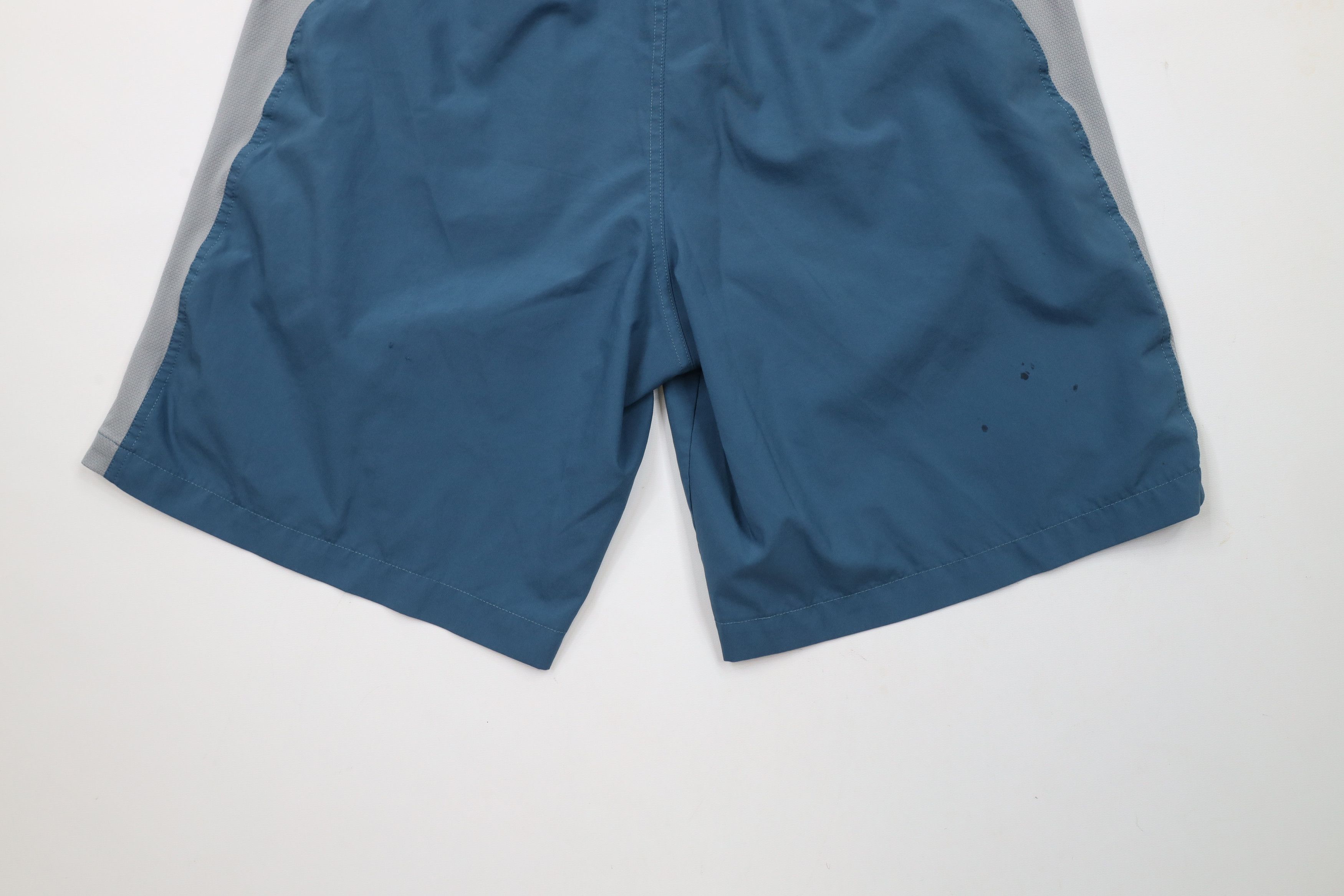 The North Face × Vintage Vintage Y2K The North Face Reflective Above Knee Shorts Size US 32 / EU 48 - 13 Thumbnail