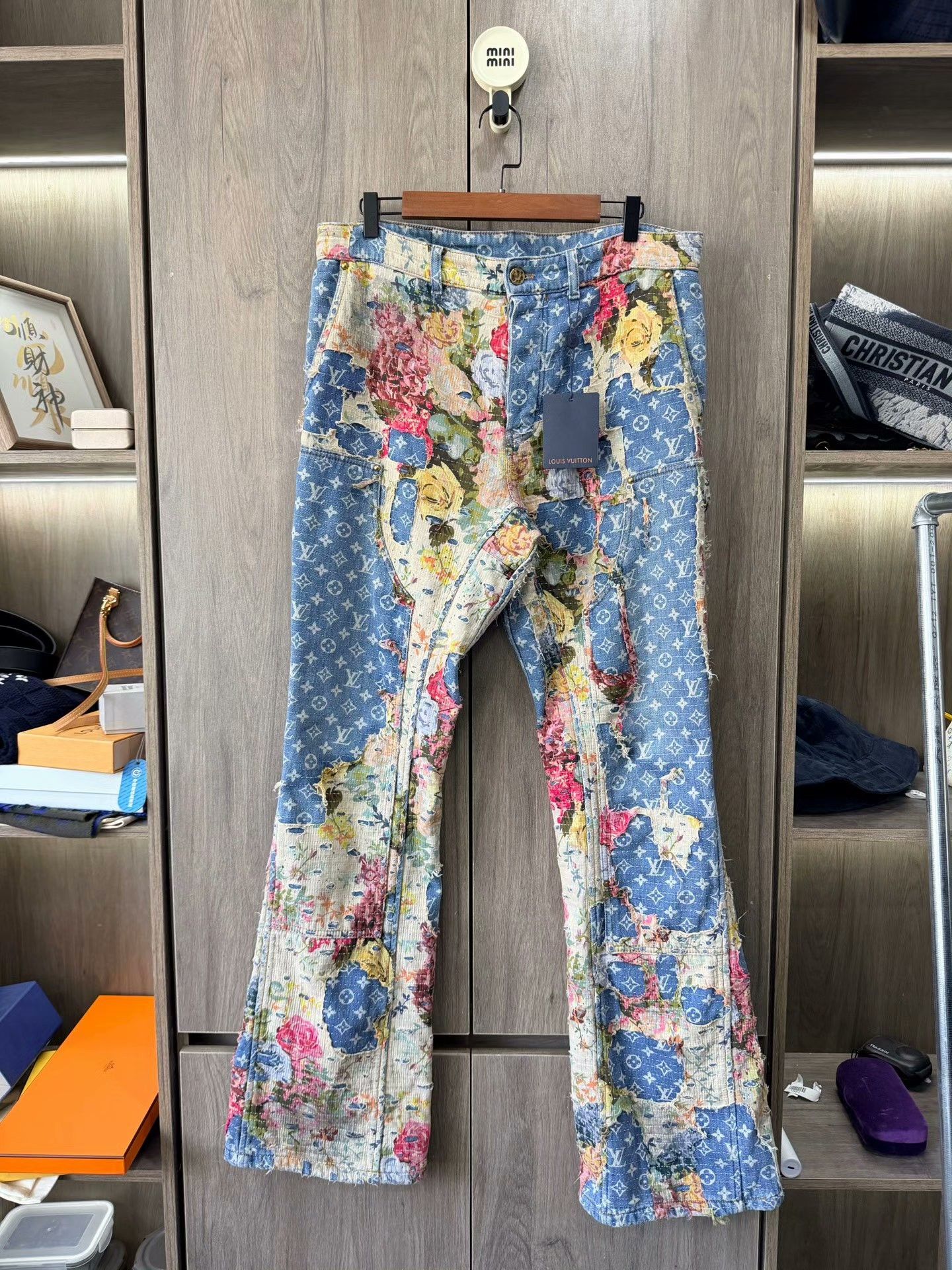 Louis Vuitton Louis Vuitton Monogram Floral Patchwork Jeans Size US 34 / EU 50 - 4 Thumbnail
