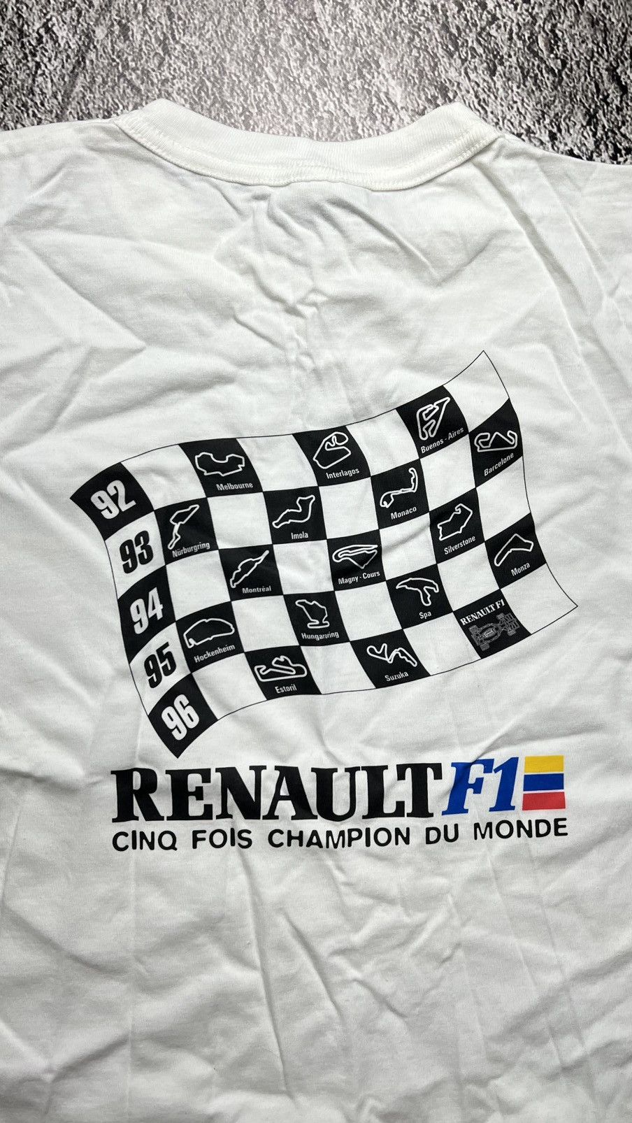 Formula 1 1996 Formula 1 uno Renault champions du monde vintage tee Size US L / EU 52-54 / 3 - 5 Thumbnail