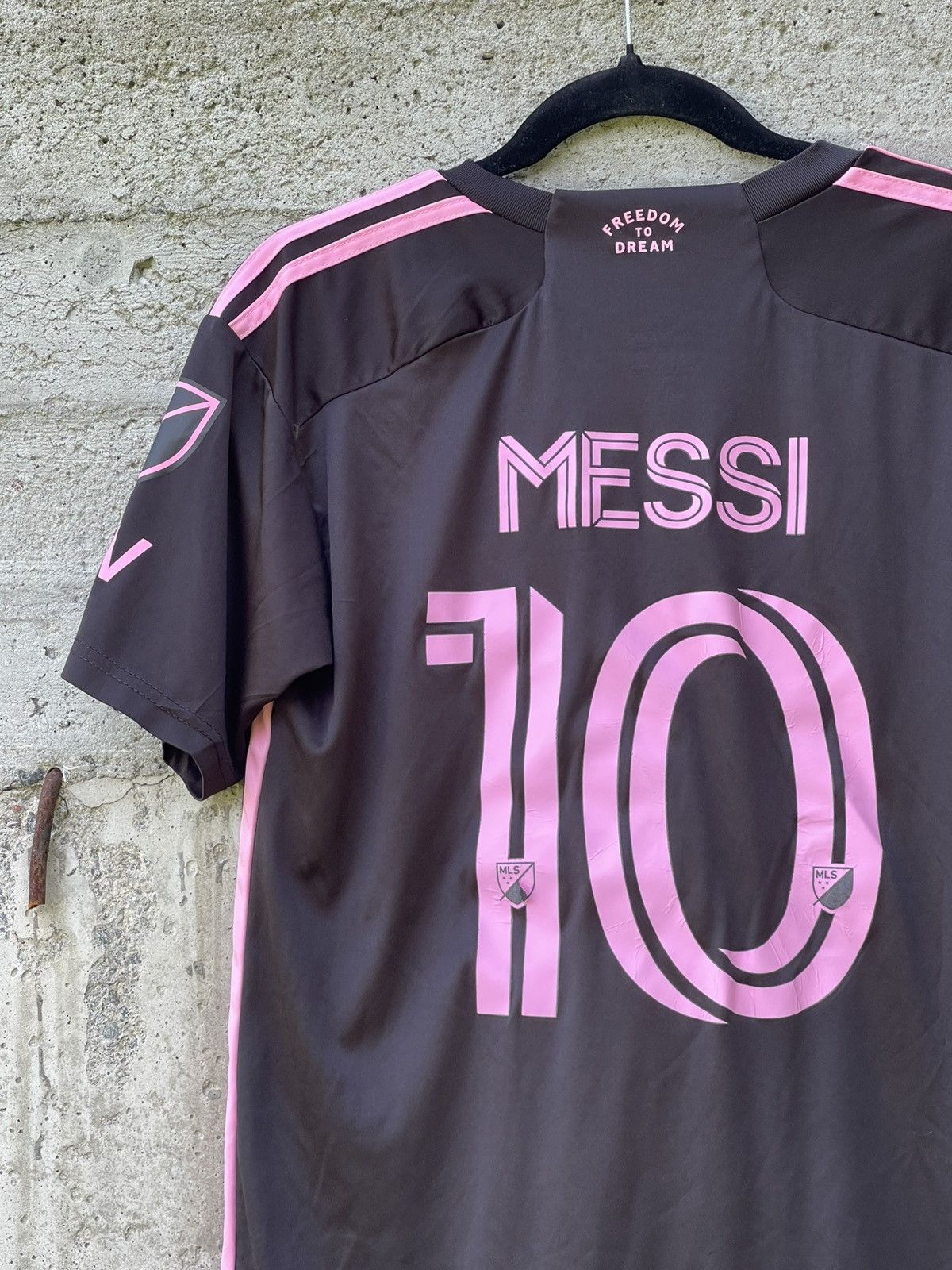 Nike Adidas Inter Miami Messi pink jersey Size US S / EU 44-46 / 1 - 3 Thumbnail