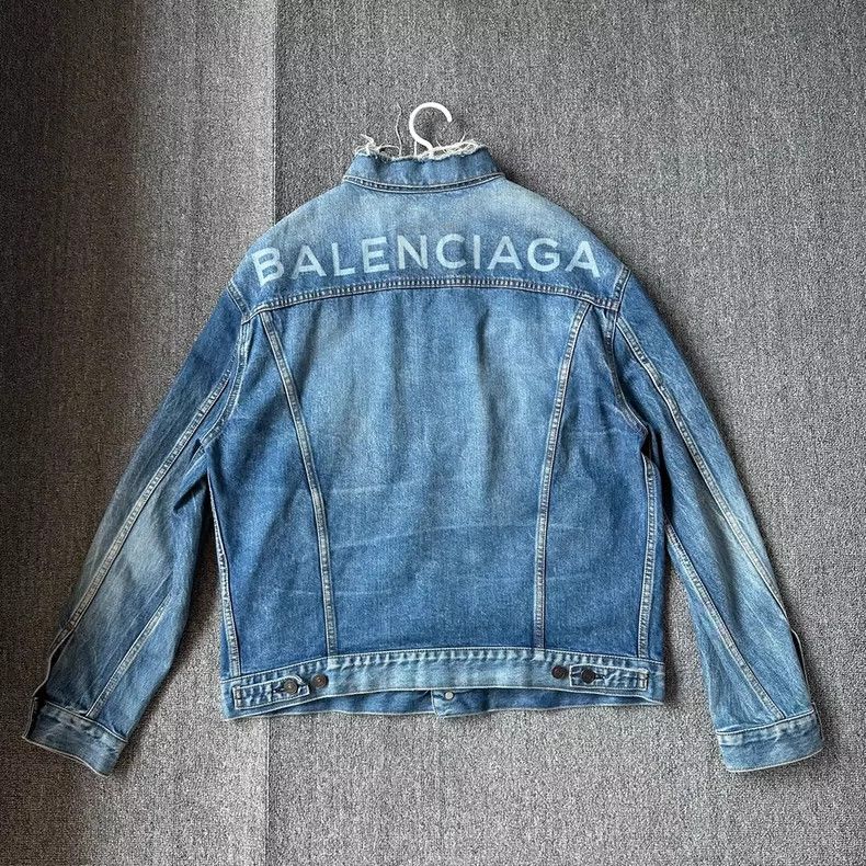 Balenciaga Balenciaga size 34 Blue Back Letter Logo Denim Jacket Size S / US 4 / IT 40 - 2 Thumbnail