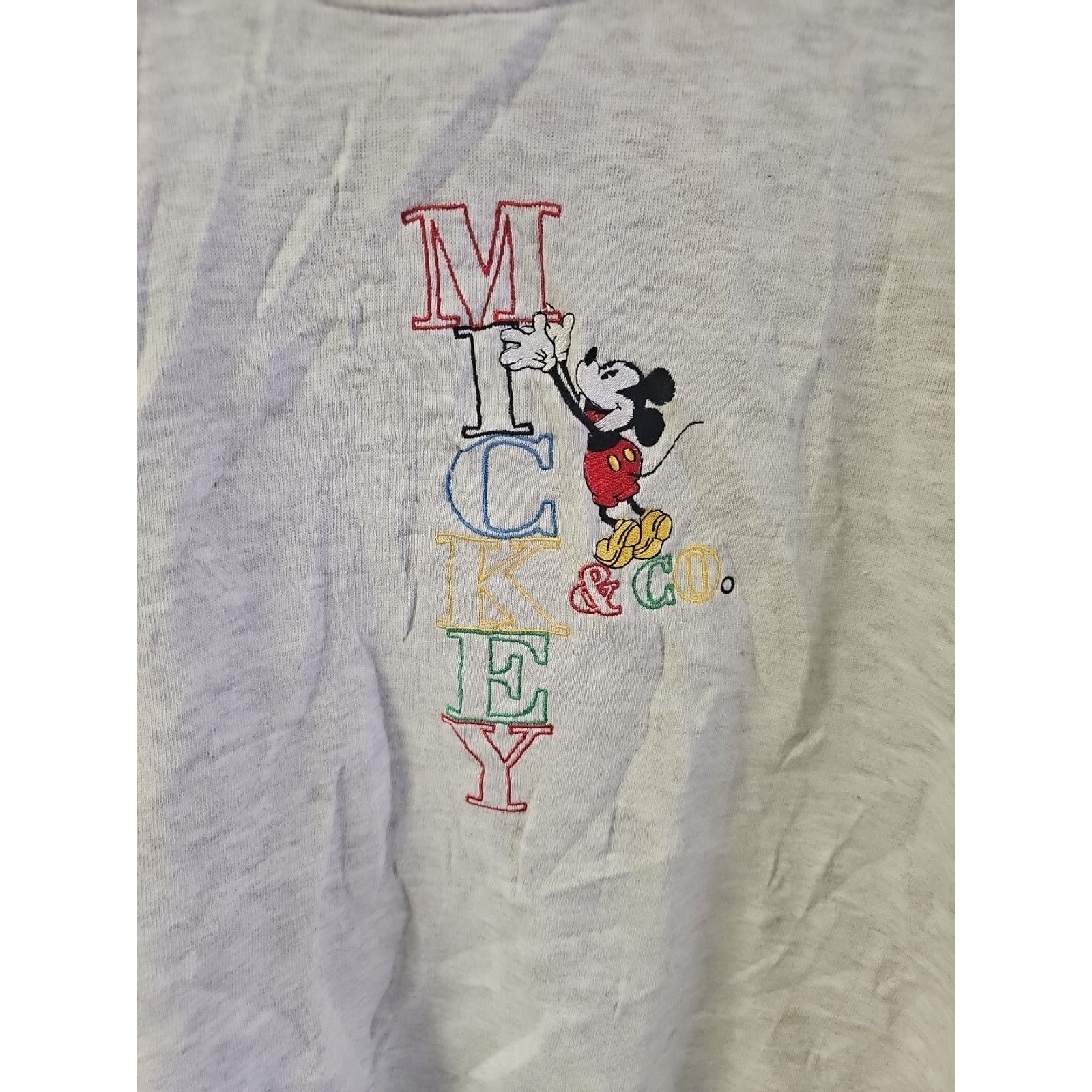 Vintage Vintage Disney Mickey Mouse & Co. Embroidered Sweatshirt L Size US L / EU 52-54 / 3 - 2 Thumbnail