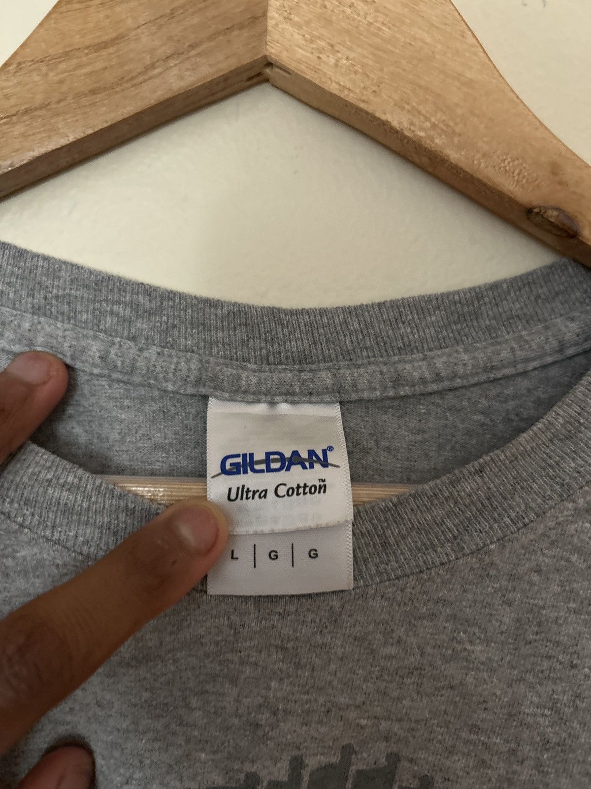Gildan × Vintage Vintage 2016 Gildan Cubs World Series champions Size US L / EU 52-54 / 3 - 4 Thumbnail