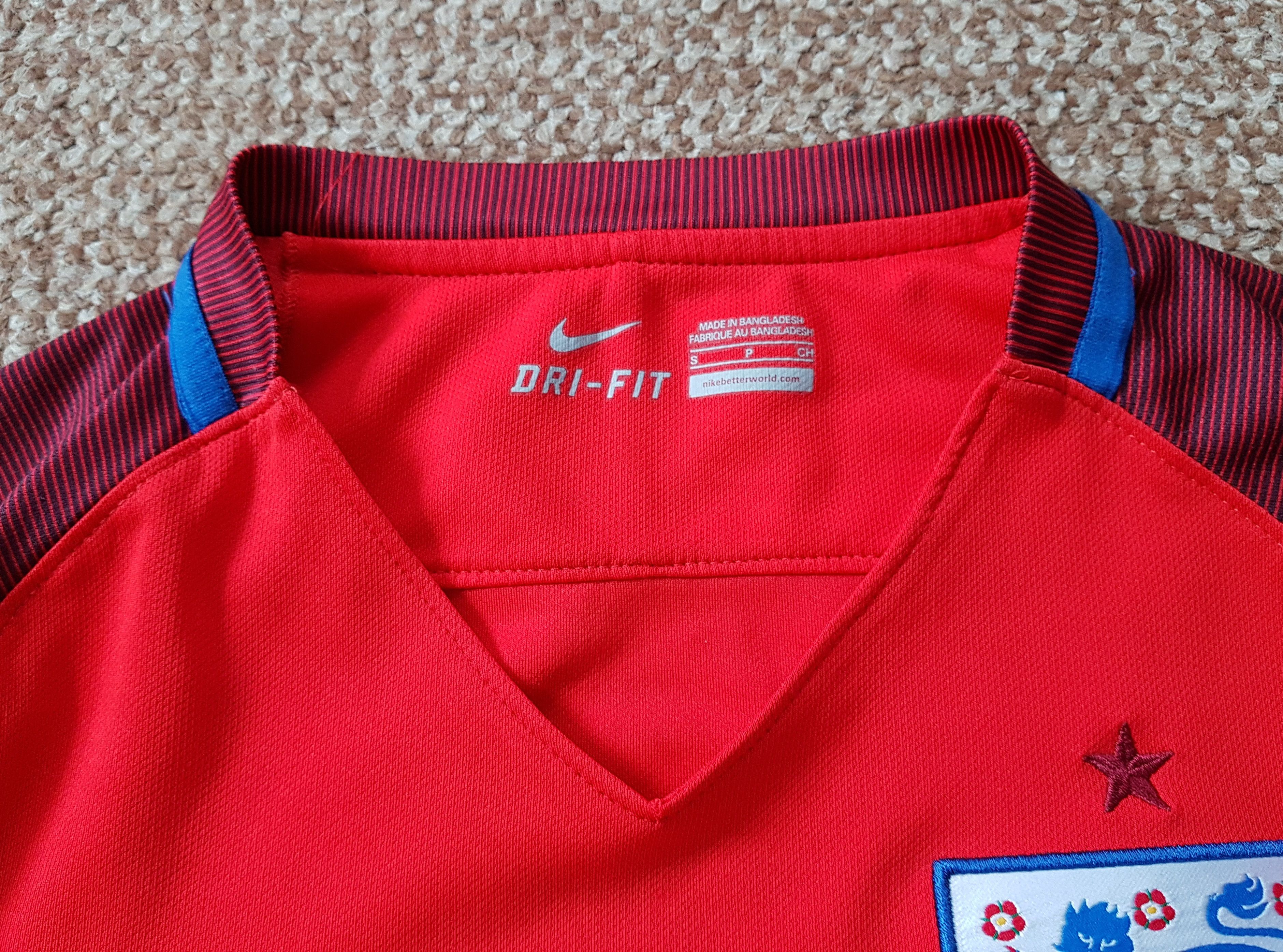 Nike Nike England 2016 Away Football Soccer Jersey sz S Size US S / EU 44-46 / 1 - 10 Thumbnail