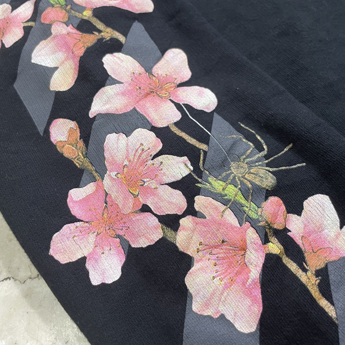Off-White Off-White F/W17 Global Warming Blossom Hoodie Size US XS / EU 42 / 0 - 3 Thumbnail