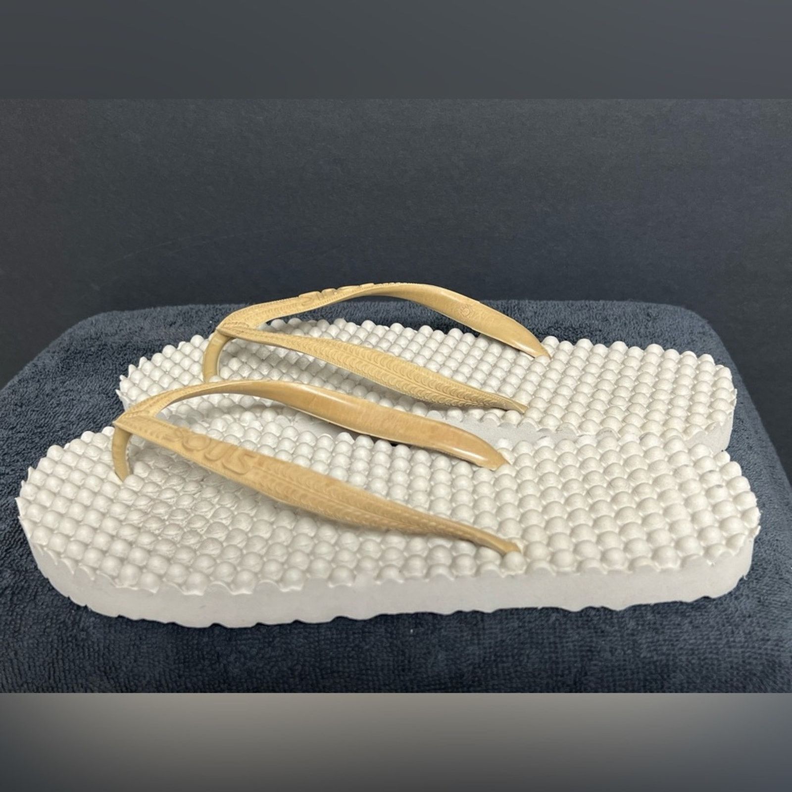 Other New Souls Womens 9 Men 7 Tan Massaging Flip Flop Sandals Size US 9 / IT 39 - 1 Thumbnail
