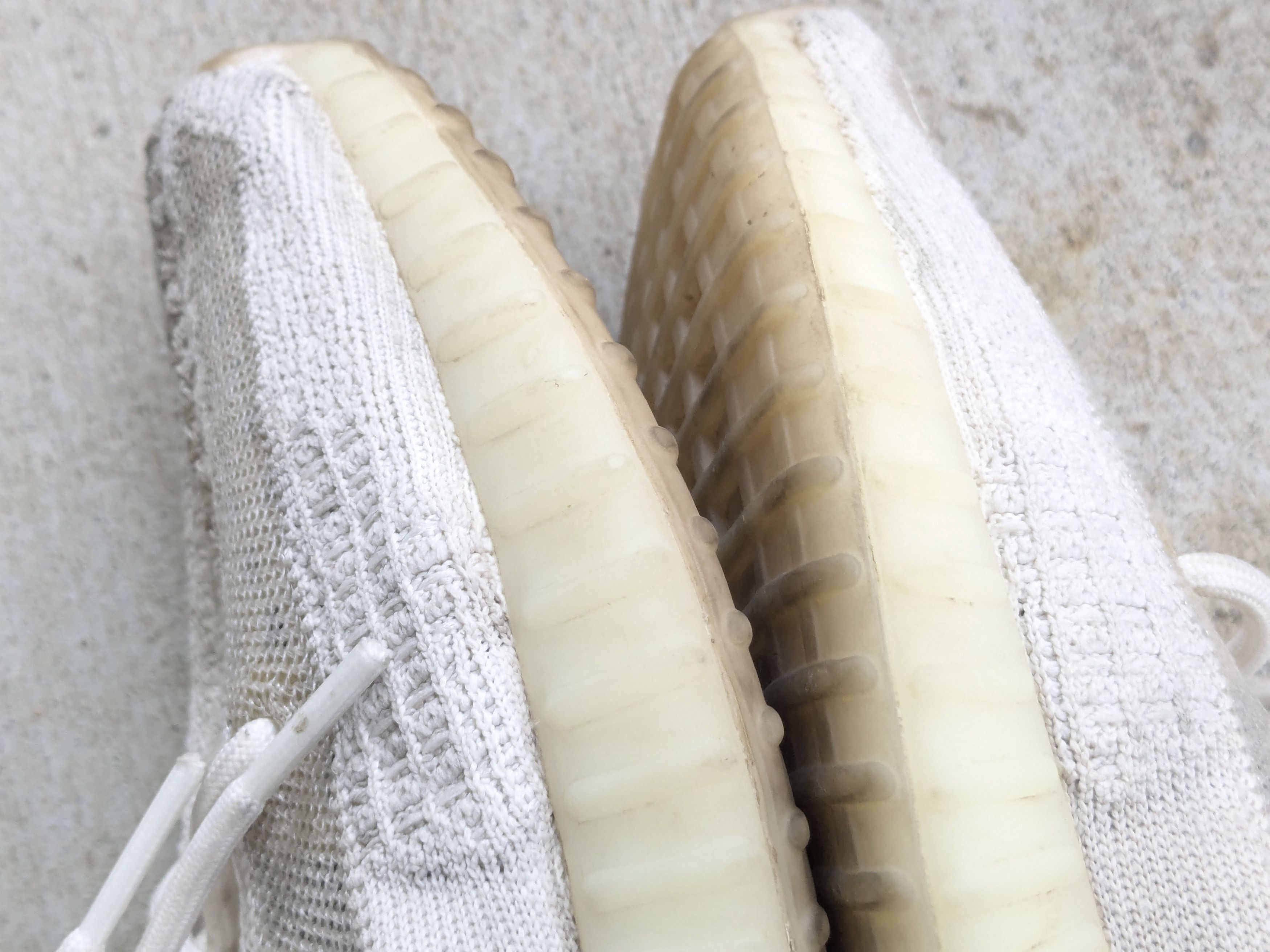 Adidas × Kanye West Adidas Yeezy Boost 350 V2 Bone HQ6316 Kanye West Size US 11.5 / EU 44-45 - 9 Thumbnail