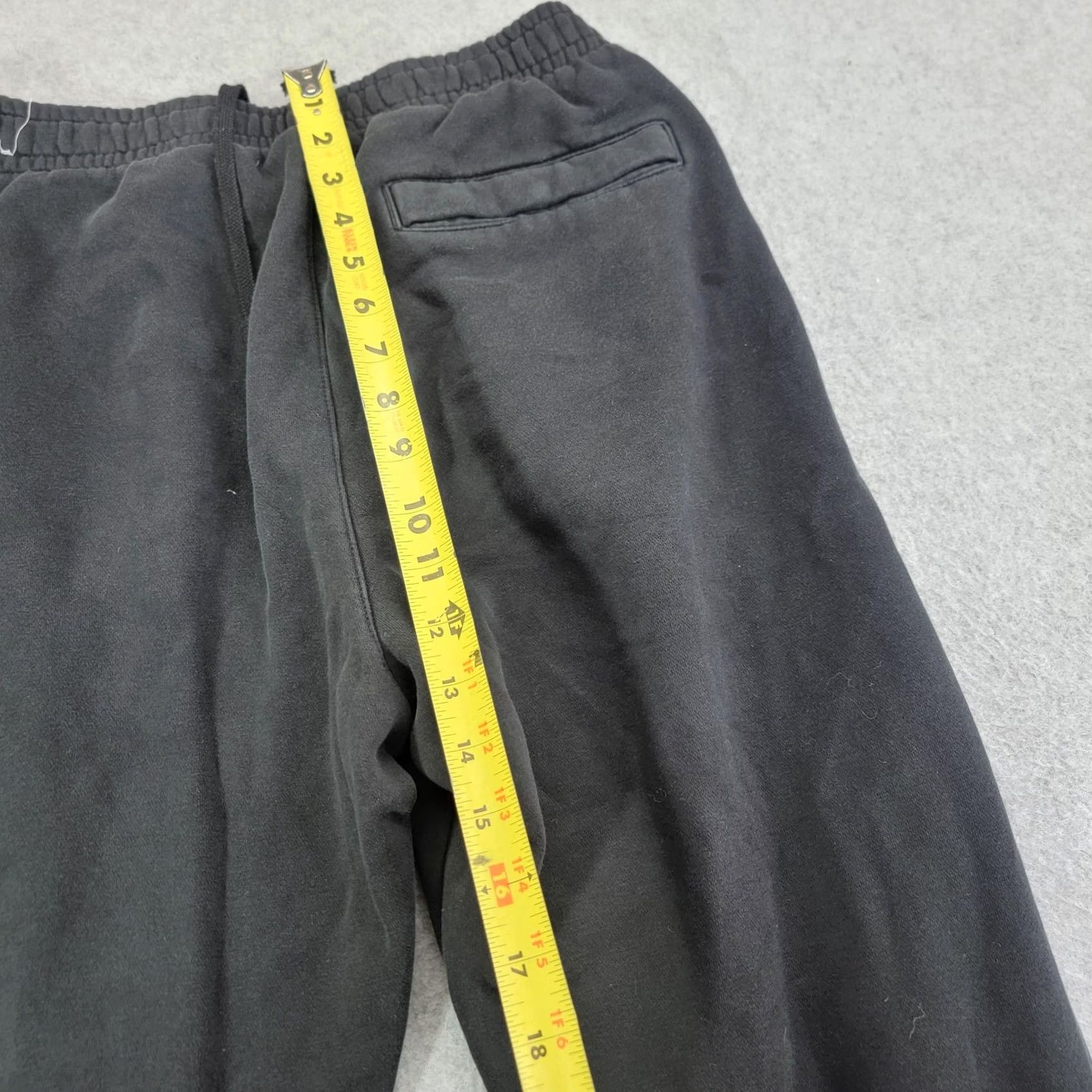 Nike Nike Sweatpants Mens M Black Club Fleece Joggers BV2671-010 Size US 31 - 7 Thumbnail