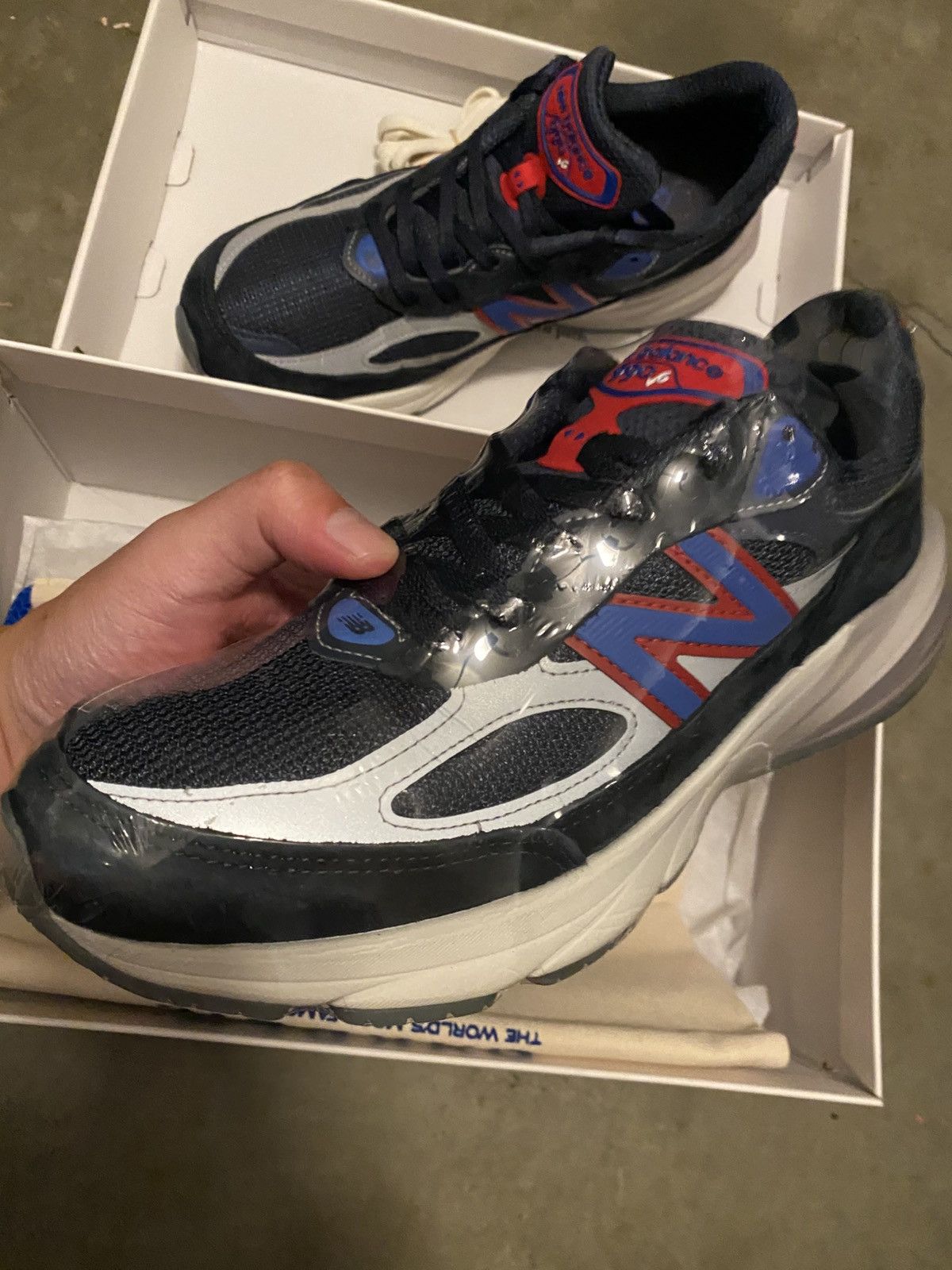 Dover Street Market × New Balance × Ronnie Fieg Ronnie Fieg New Balance 990v6 Madison Square Garden Knicks Size US 8 / EU 41 - 9 Thumbnail
