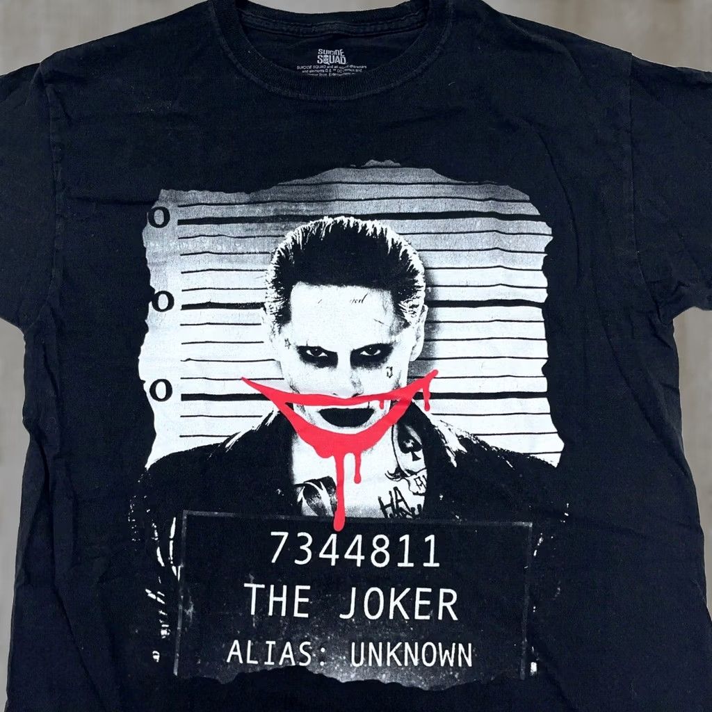 Vintage Suicide Squad Shirt Men M Black Tee DC Comics The Joker Batman Mug Shot Y2K Size US M / EU 48-50 / 2 - 1 Thumbnail