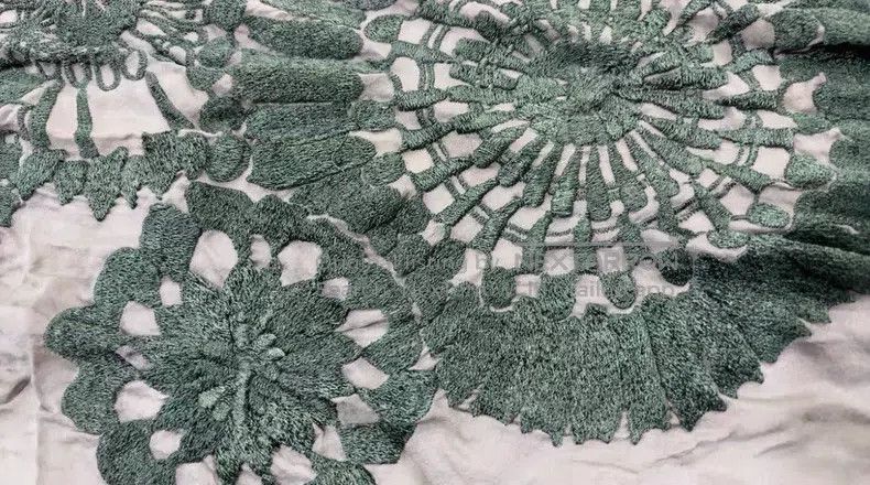 Dries Van Noten Dries Van Noten Green Embroidered Scarf Size ONE SIZE - 4 Thumbnail