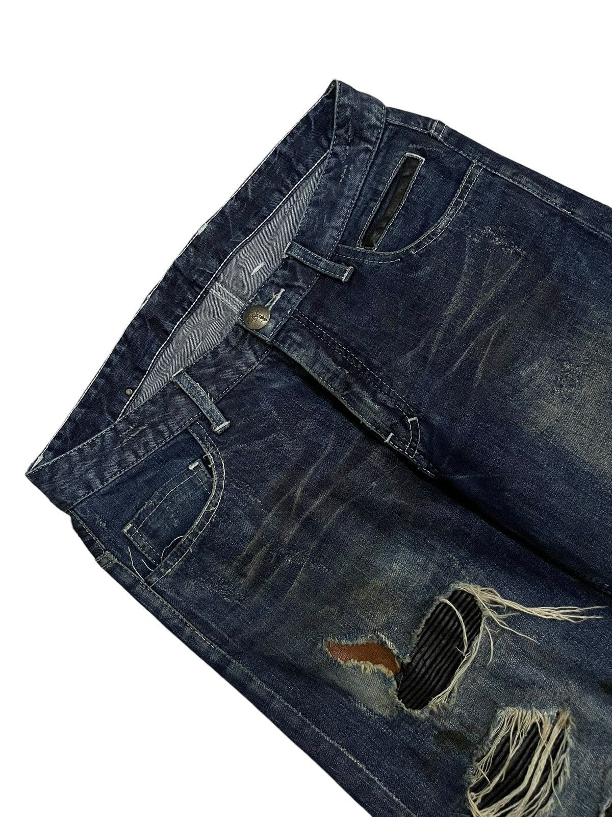 14th Addiction 14Th Addiction Sheepskin Hybrid Denim Destroy Jeans Size US 31 - 14 Thumbnail