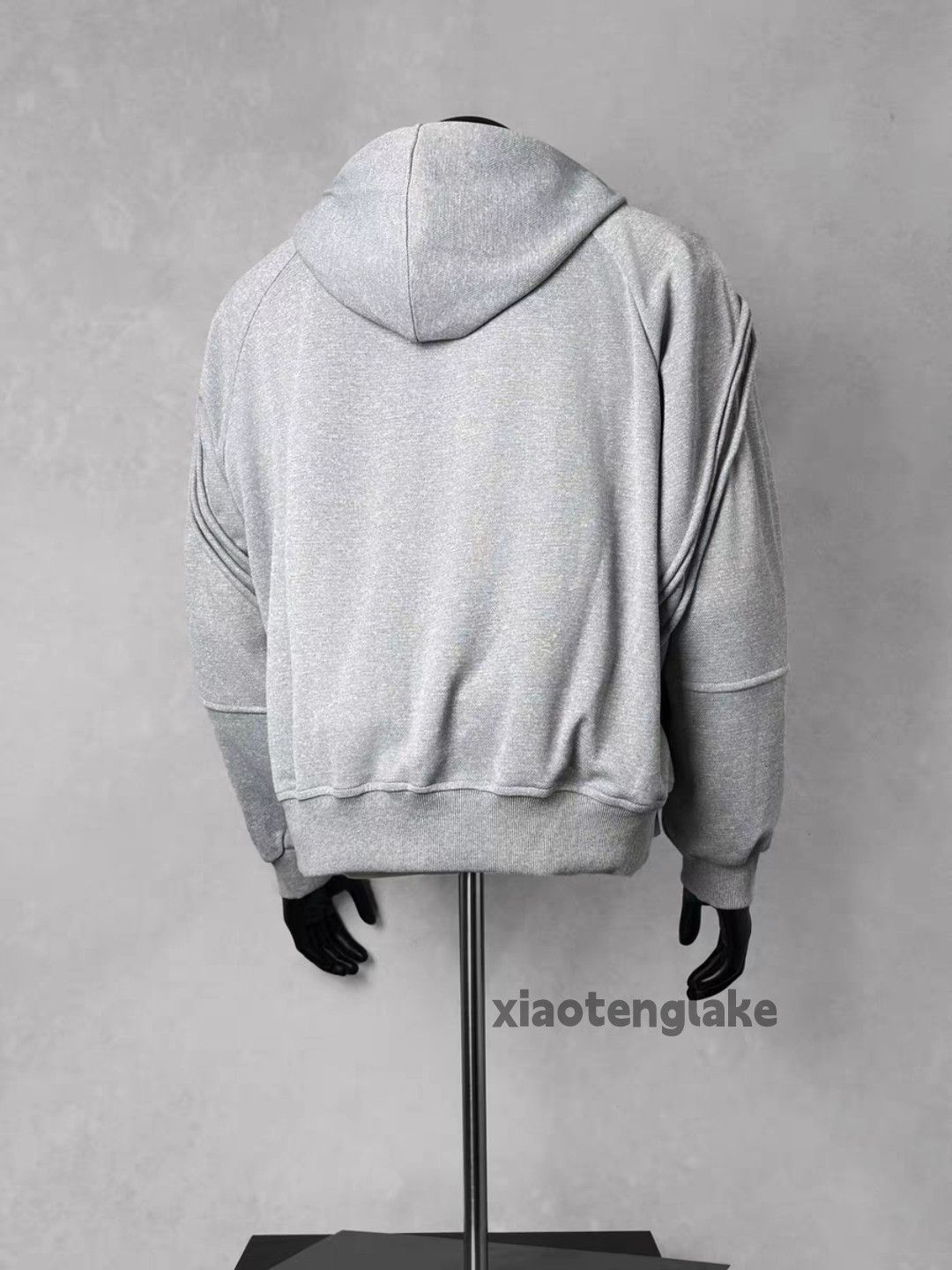 Designer Unisex outdoor utility sports skate hiphop dance hoodie Size US L / EU 52-54 / 3 - 5 Thumbnail