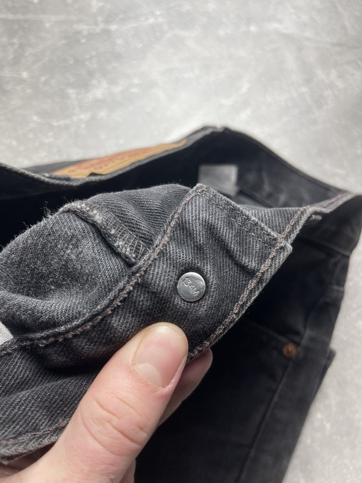 Levi's Levi Strauss & Co. 505 Regular Fit Black Denim Jeans 2000’s Size US 29 - 11 Thumbnail