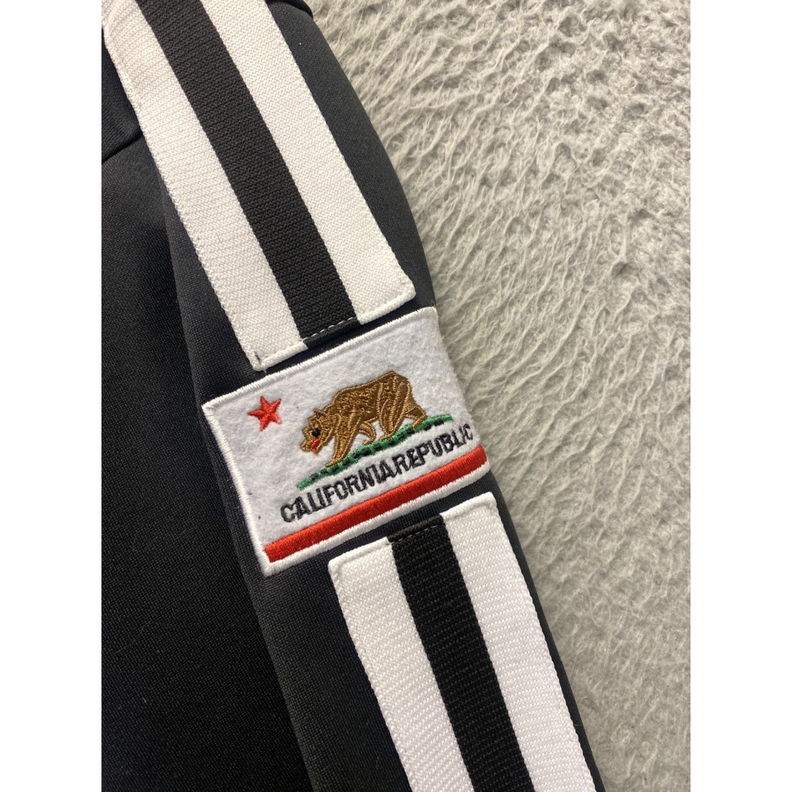 Vintage SPECIALIZED MEN BLACK Zip Cycling, JACKET CALIFORNIA REPUBLIC ZIP Size M /106-8 Size US M / EU 48-50 / 2 - 4 Thumbnail