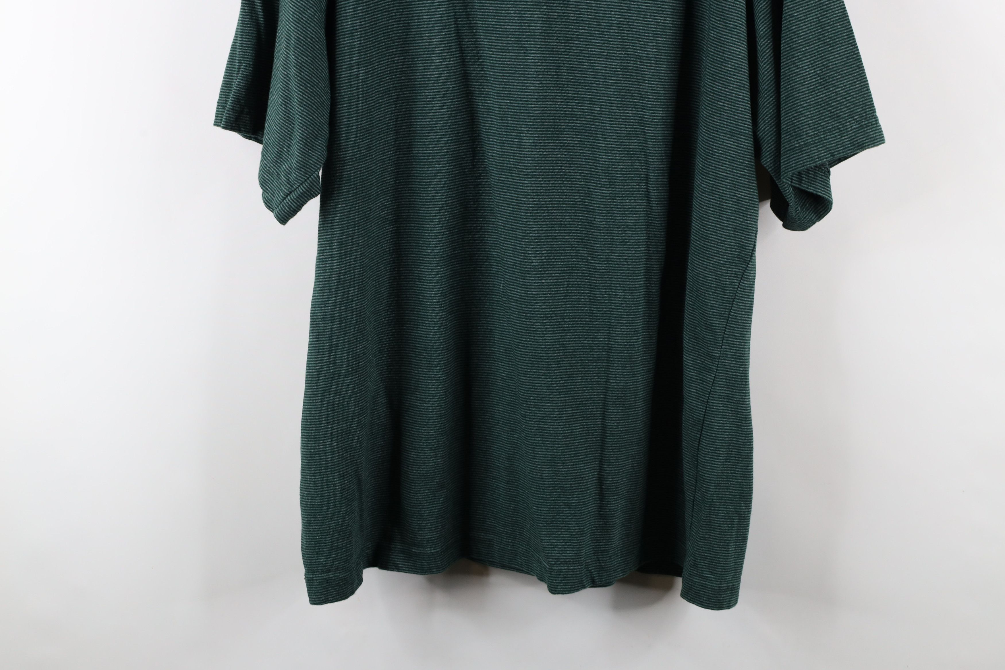 Vintage Vintage 90s Streetwear Out Striped Nassau Bahamas T-Shirt Size US XXL / EU 58 / 5 - 10 Thumbnail