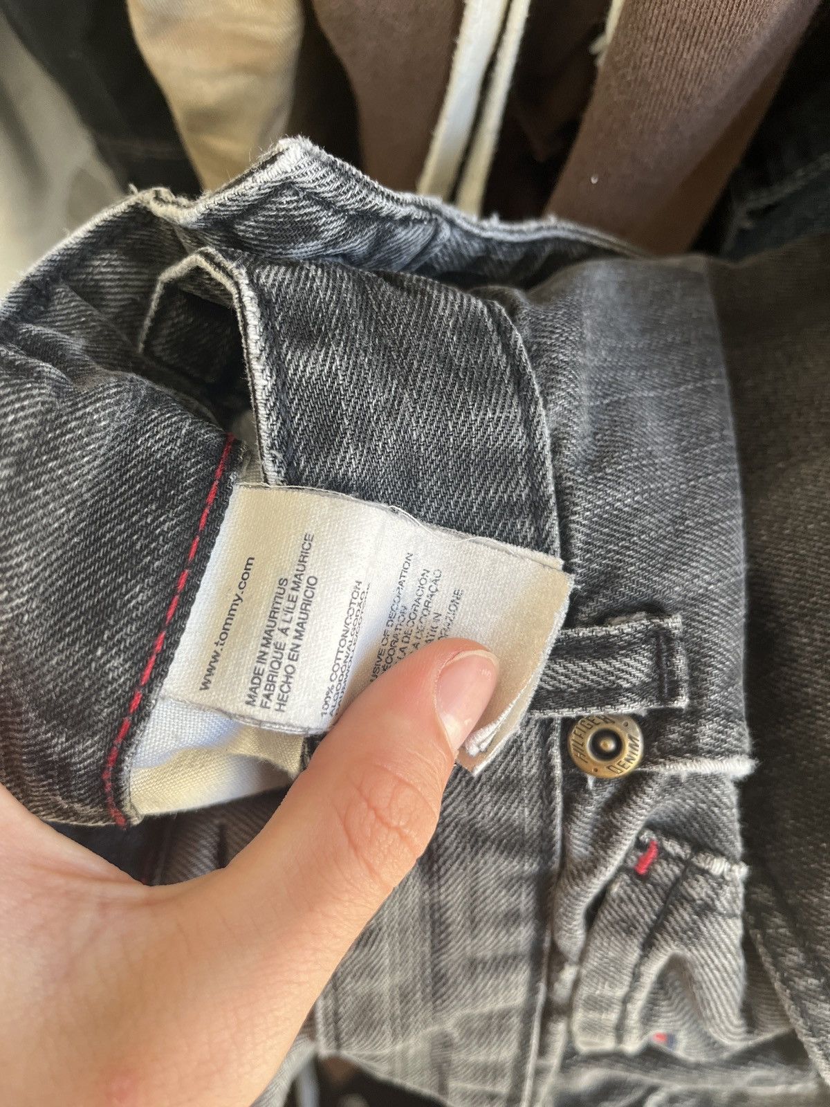 Vintage Vintage Hilfiger Denim Size US 32 / EU 48 - 4 Thumbnail