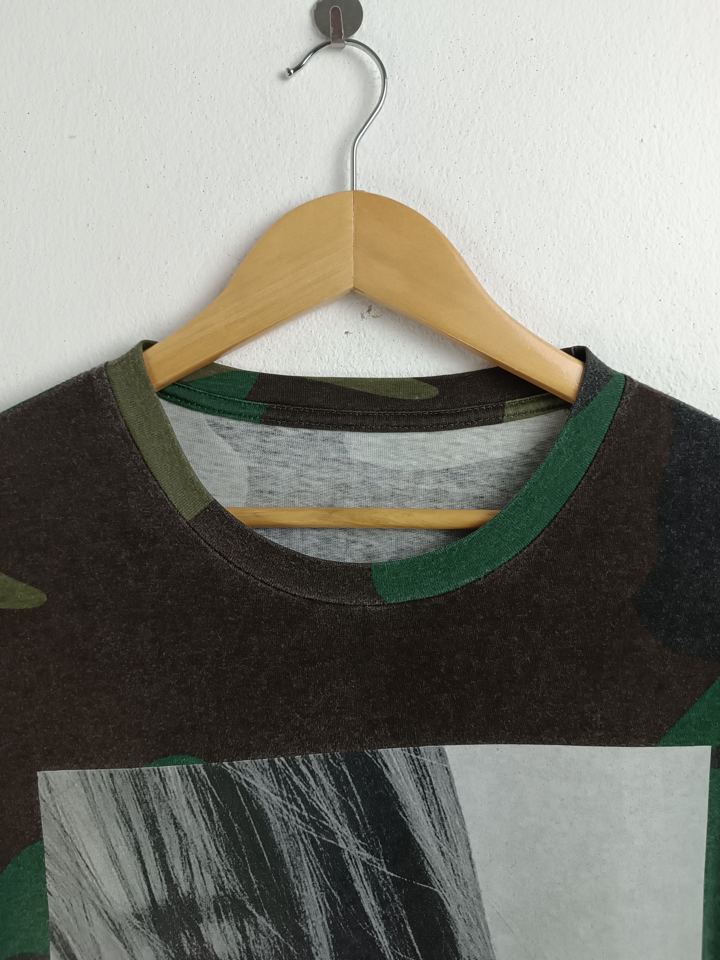 Band Tees VINTAGE 2018 AYUMI HAMASAKI TROUBLE TOUR CAMO TEE VERY RARE Size US XL / EU 56 / 4 - 9 Thumbnail