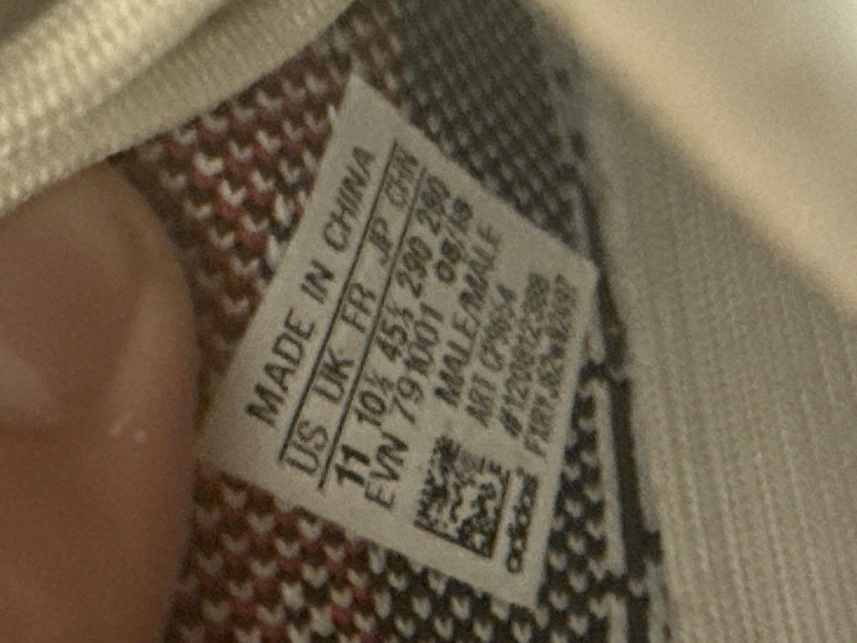 Yeezy Yeezy Zebra V2 Size US 11 / EU 44 - 6 Thumbnail