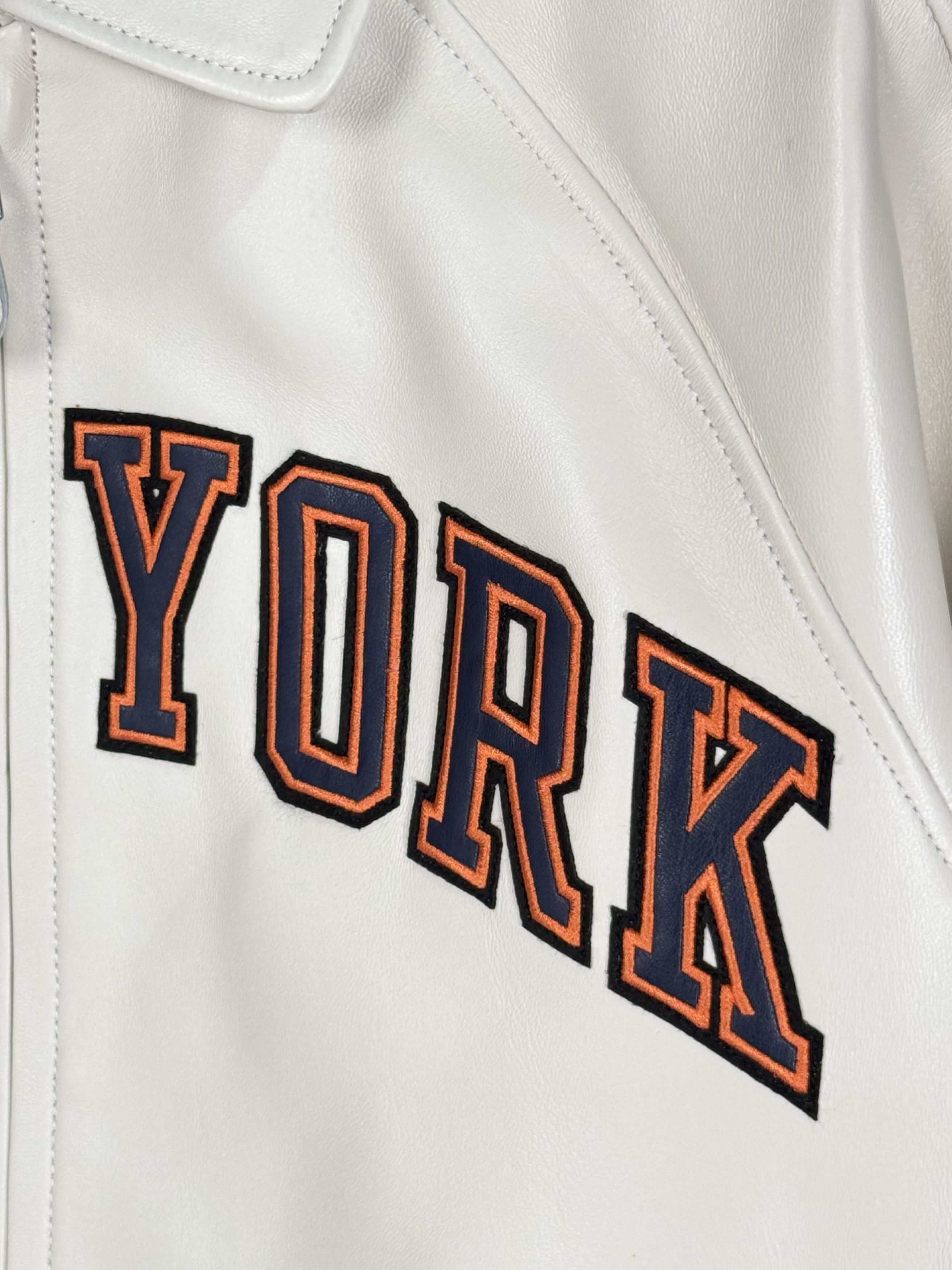 Avirex × Kith Kith & AVIREX for the New York Knicks Icon Jacket Size US M / EU 48-50 / 2 - 6 Thumbnail