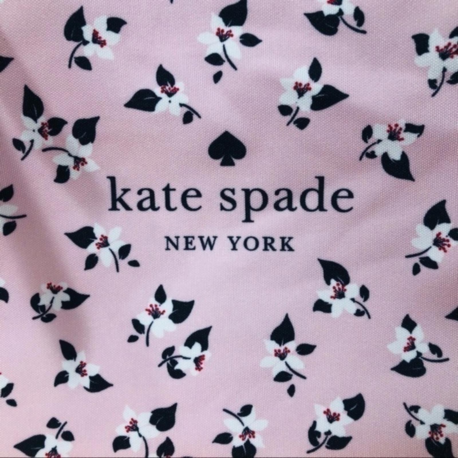 Kate Spade Kate Spade Floral Pouch NWT Size ONE SIZE - 6 Thumbnail