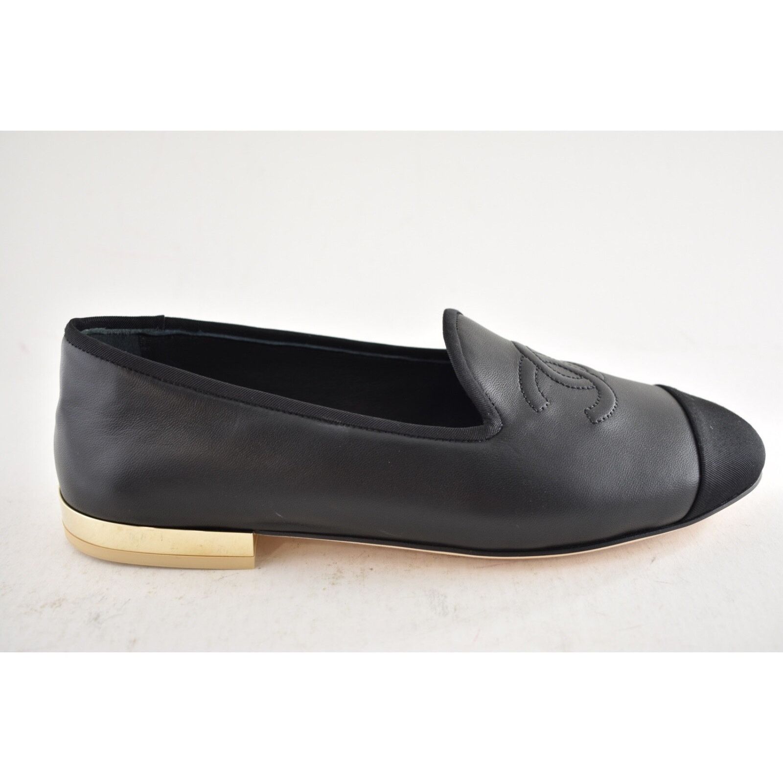 Chanel Chanel 23S Black Lambskin Grosgrain CC Logo Gold Heel Size US 7 / IT 37 - 8 Thumbnail