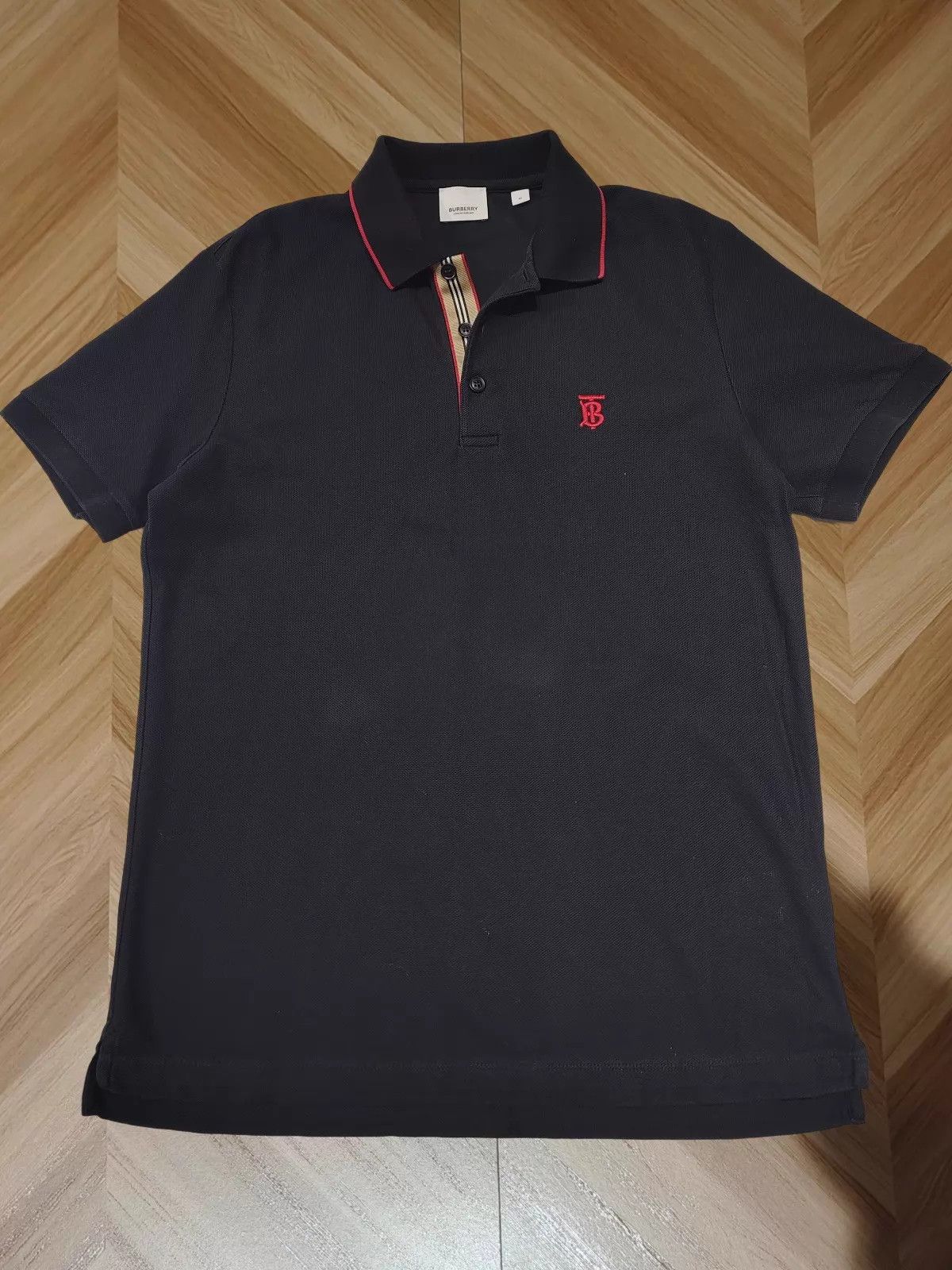 Burberry Burberry Black Short Sleeve Polo w/ Small Embroidered Logo Size US M / EU 48-50 / 2 - 1 Thumbnail