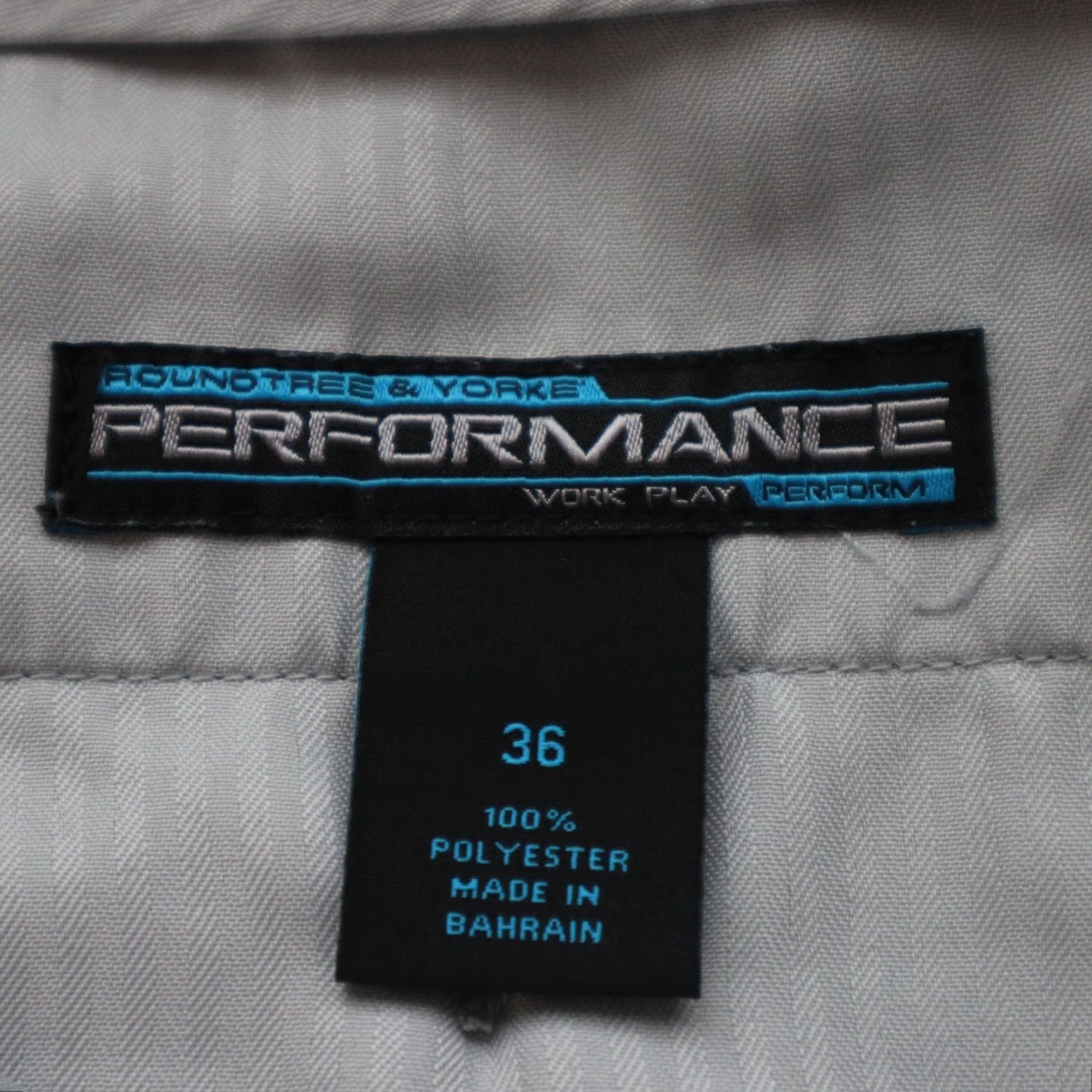 Roundtree & Yorke Roundtree & Yorke Shorts Mens 36 Performance Chino Casual Flat Front Gray Short Nike? Size US 36 / EU 52 - 7 Thumbnail