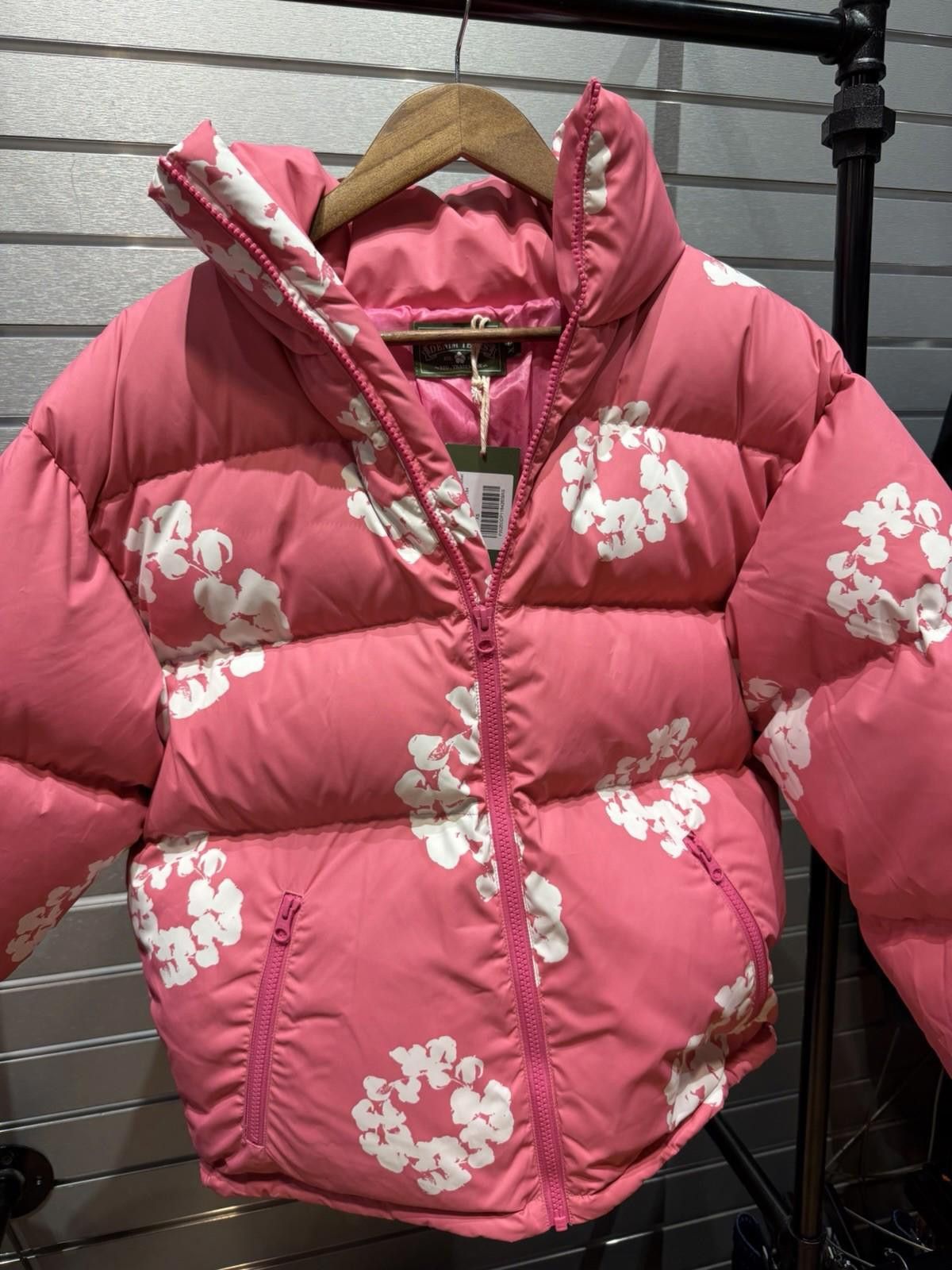 DENIM TEARS XS Cotton Wreath Puffer Jacket Denim Tears Coat New Pink Size US XS / EU 42 / 0 - 6 Thumbnail