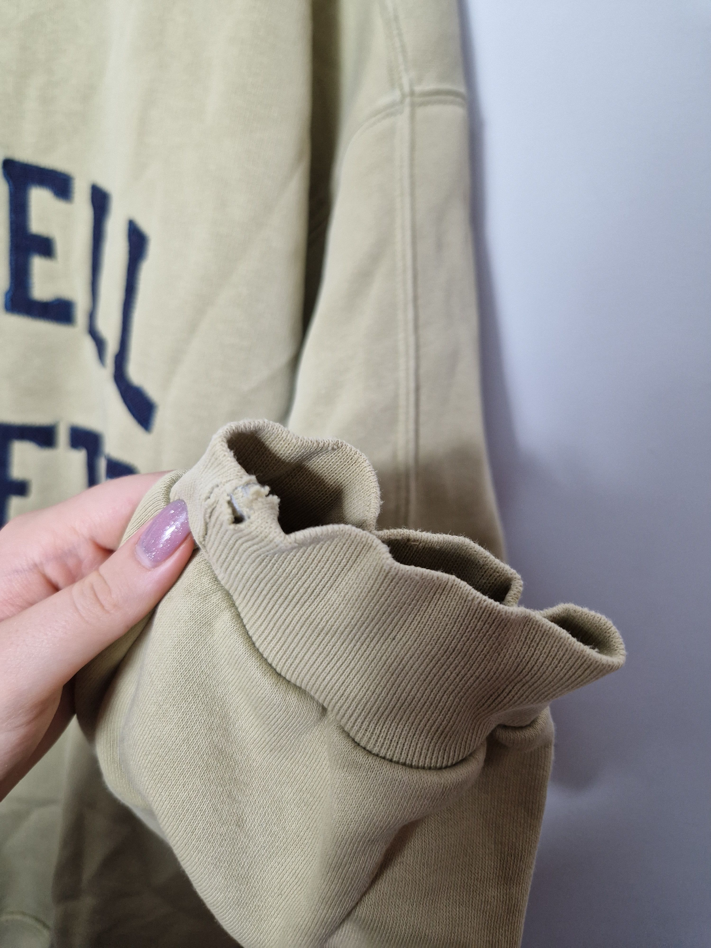 Russell Athletic Russell Athletic vintage big logo distressed sweatshirt Size US XXL / EU 58 / 5 - 7 Thumbnail