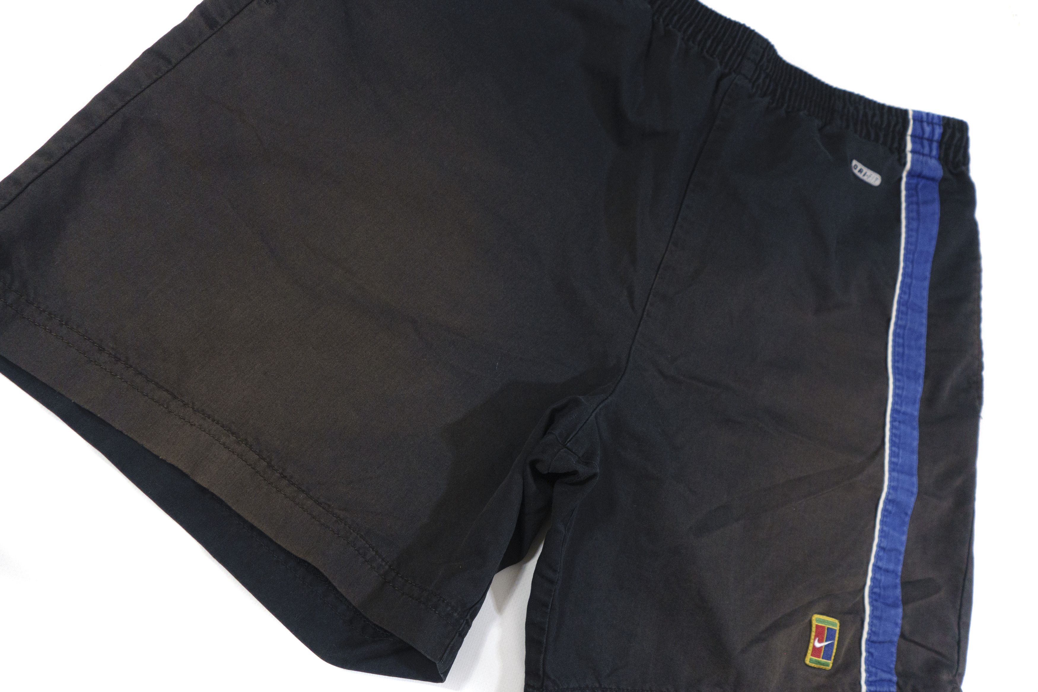 Nike 90S Court Logo Sun Faded Shorts Size US 30 / EU 46 - 4 Thumbnail