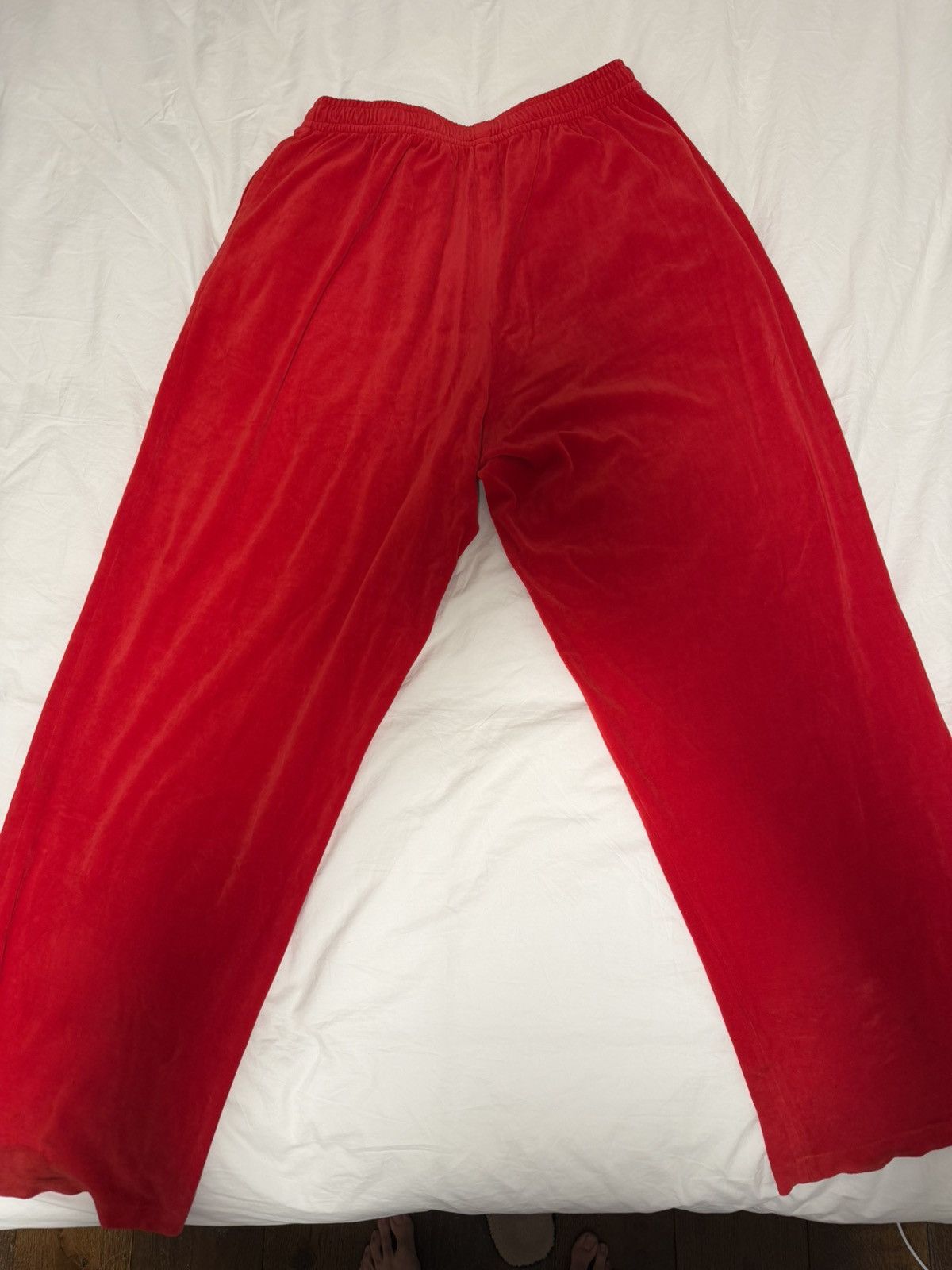 Balenciaga BALENCIAGA HOMEWEAR RED SWEATS Size US 34 / EU 50 - 2 Thumbnail