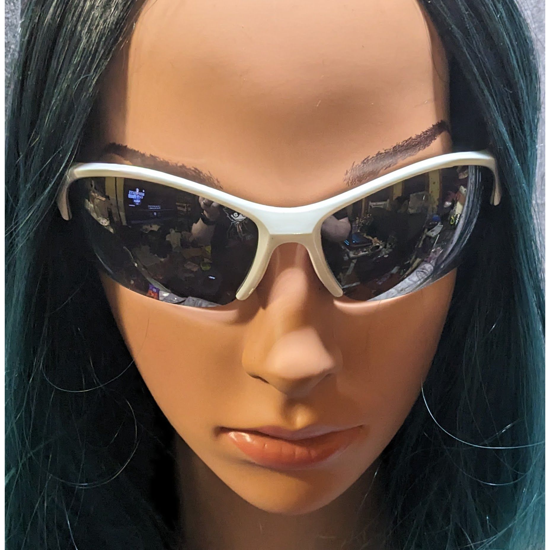 Foster Grant Foster Grant Black And White Sporty Rookie Sunglasses Size ONE SIZE - 5 Thumbnail