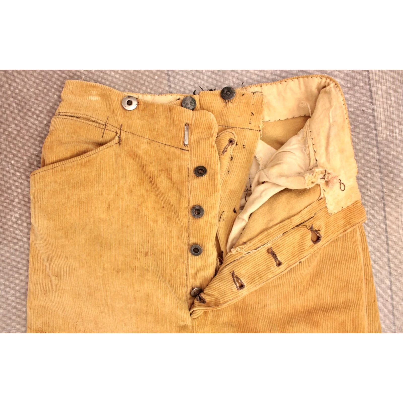 Vintage 1900s Boy's Pants VTG Corduroy 25x18.5 Edwardian Antique Tan Cotton Corduroy Button Fly Size US 26 / EU 42 - 4 Thumbnail