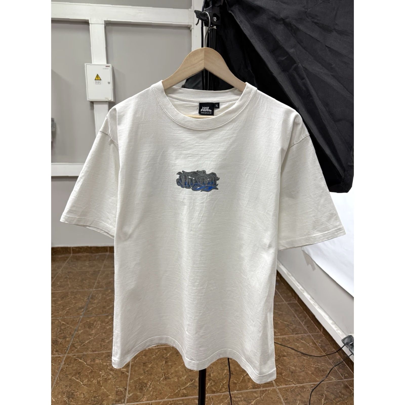 No Fear VINTAGE No Fear T-Shirt 90s Blue Fire Y2K XL Mens Rare Retro Blue Size US XL / EU 56 / 4 - 2 Thumbnail