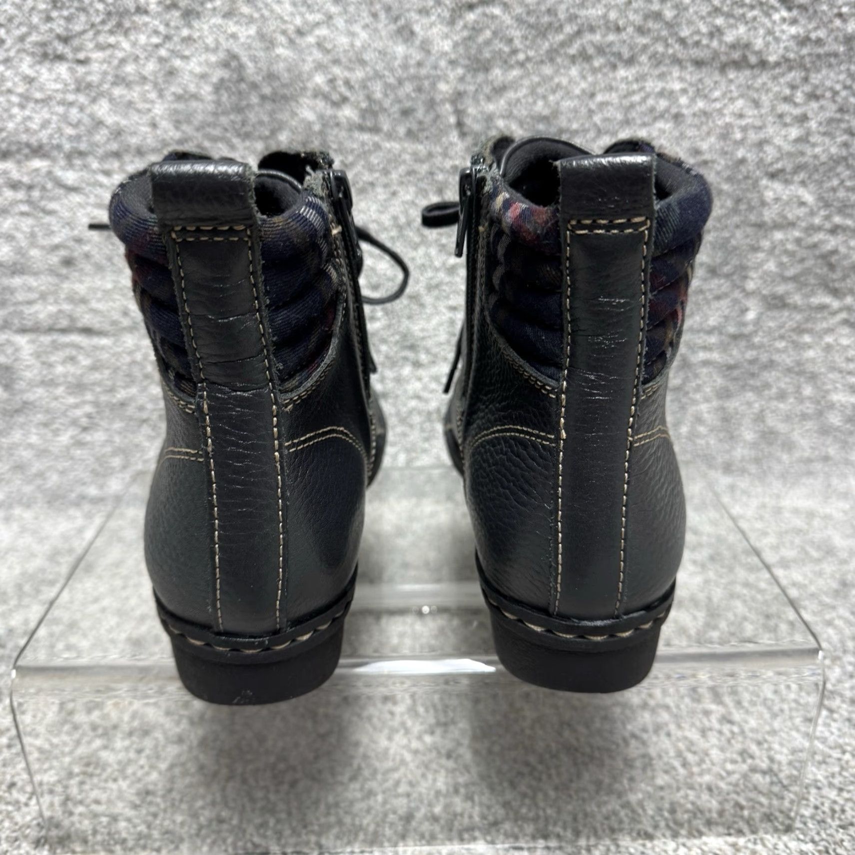 Clarks Clarks Boots Womens Combat Ankle Leather Size 7 Gray Casual Grunge Dark Academia City Biker Travel Size US 5 / IT 35 - 5 Thumbnail