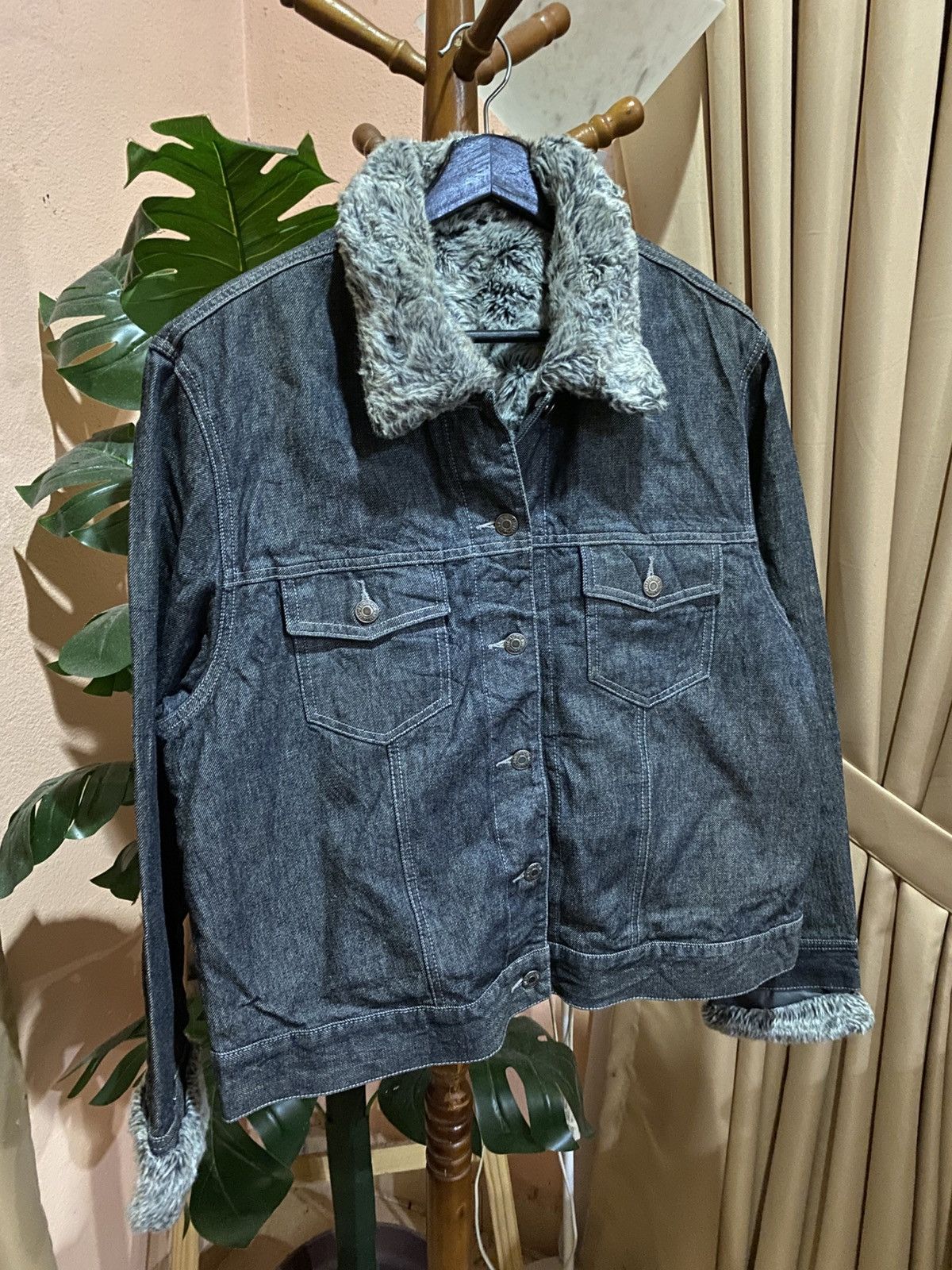 Japanese Brand Vintage Queen Valman Denim Jacket with Faux Fur Lining Size US L / EU 52-54 / 3 - 3 Thumbnail