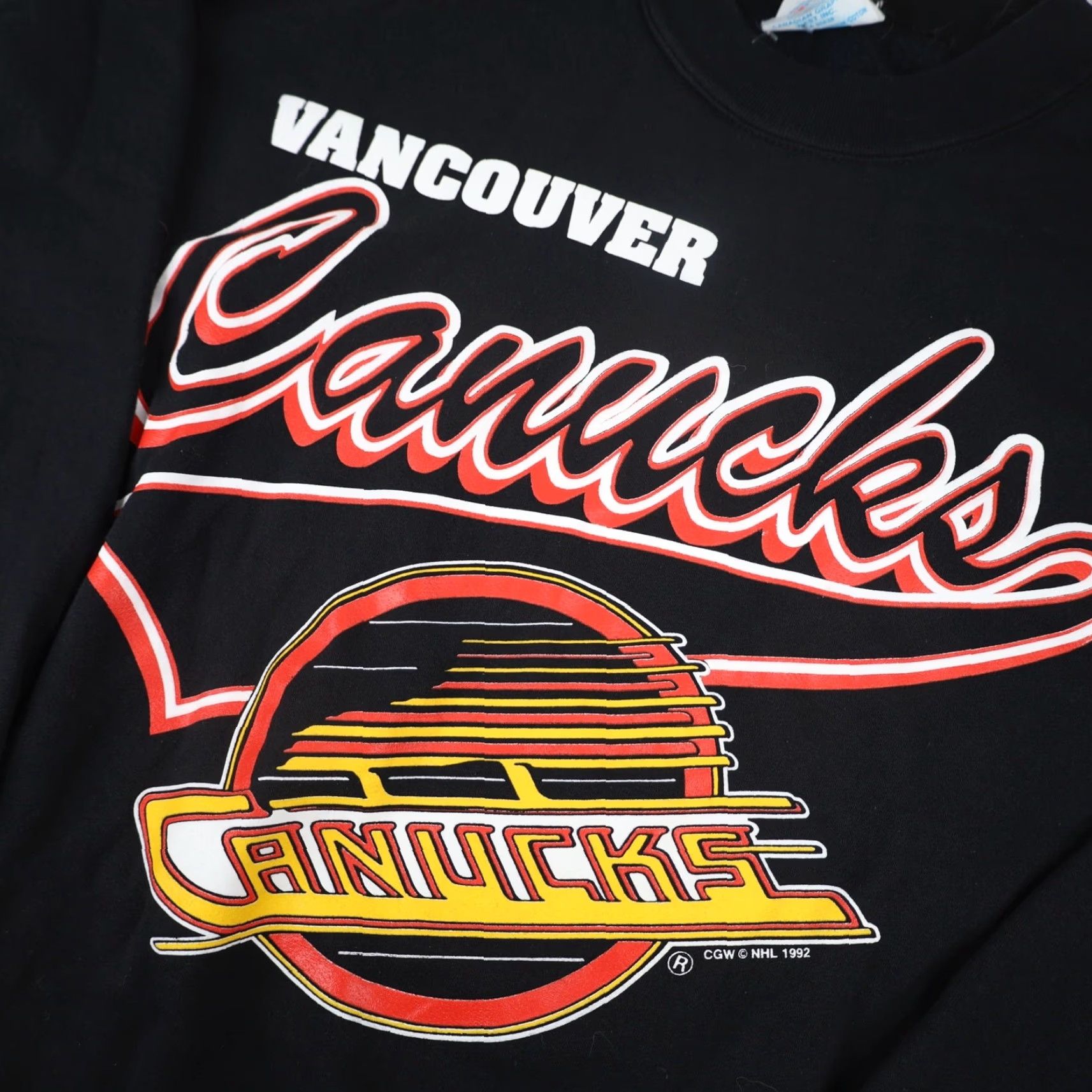 Vintage VINTAGE Vancouver Canucks Hockey Graphic Sweatshirt Men M Black 90s Pullover Crewneck Sports Size US M / EU 48-50 / 2 - 4 Thumbnail