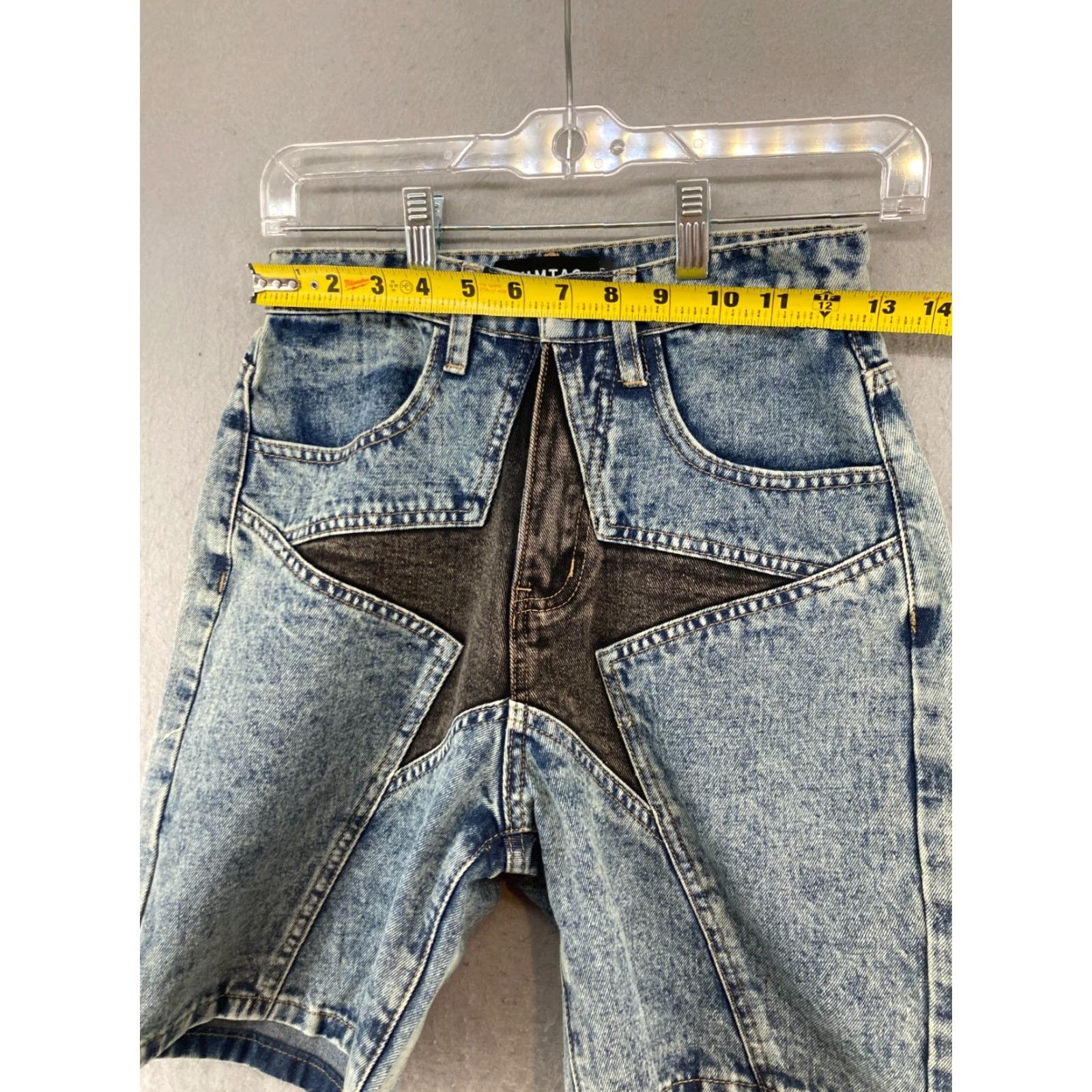 Vintage VINTAGE Vamtac Womens Shorts 27 Denim Star Hi Rise Mom Adult Regular Medium Blue Stars 90s Womens Size 27" / US 4 / IT 40 - 2 Thumbnail