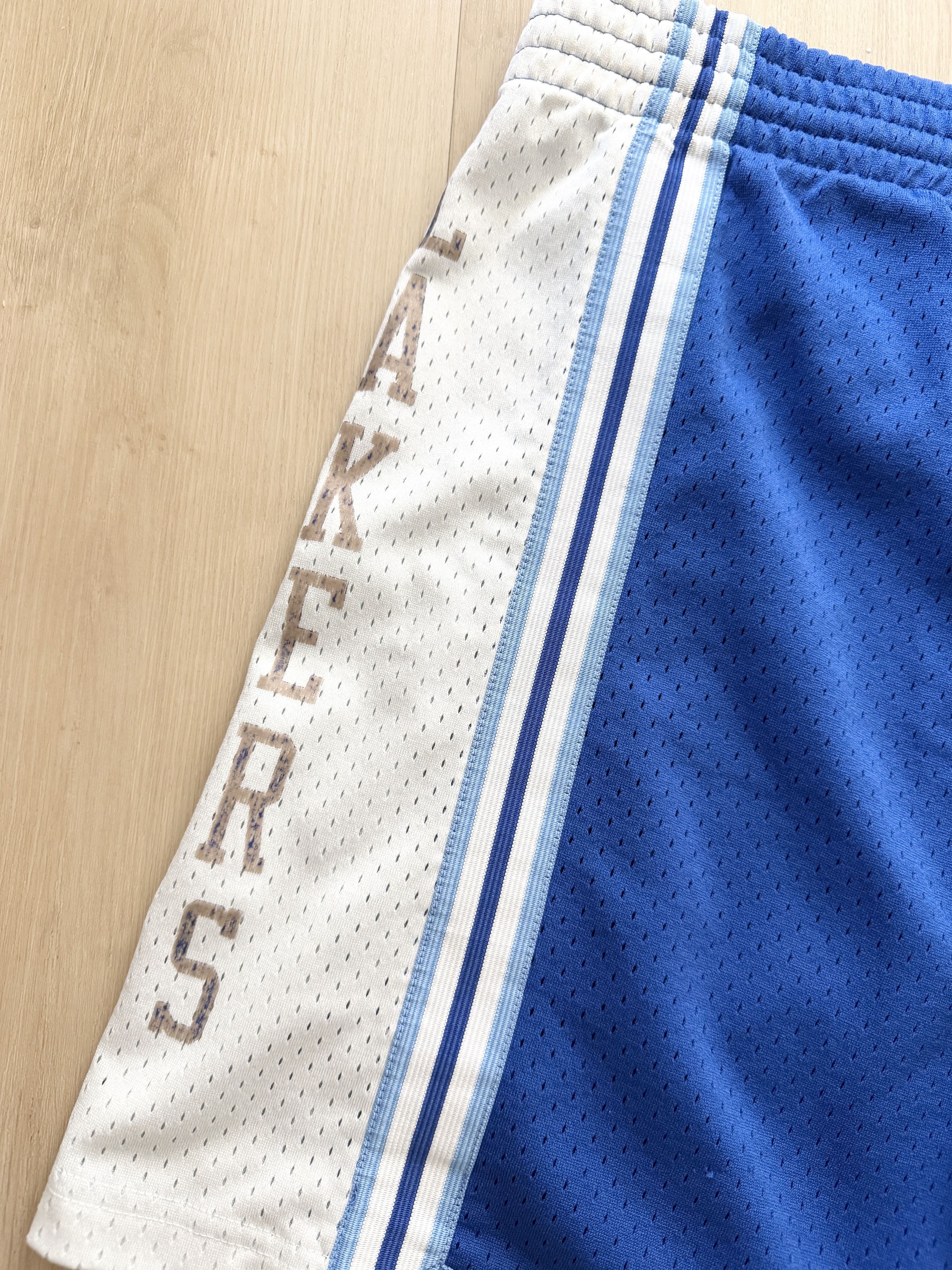 Mitchell & Ness STEAL! '96-97 NBA Los Angeles Lakers Swingman Shorts Size US 34 / EU 50 - 3 Thumbnail