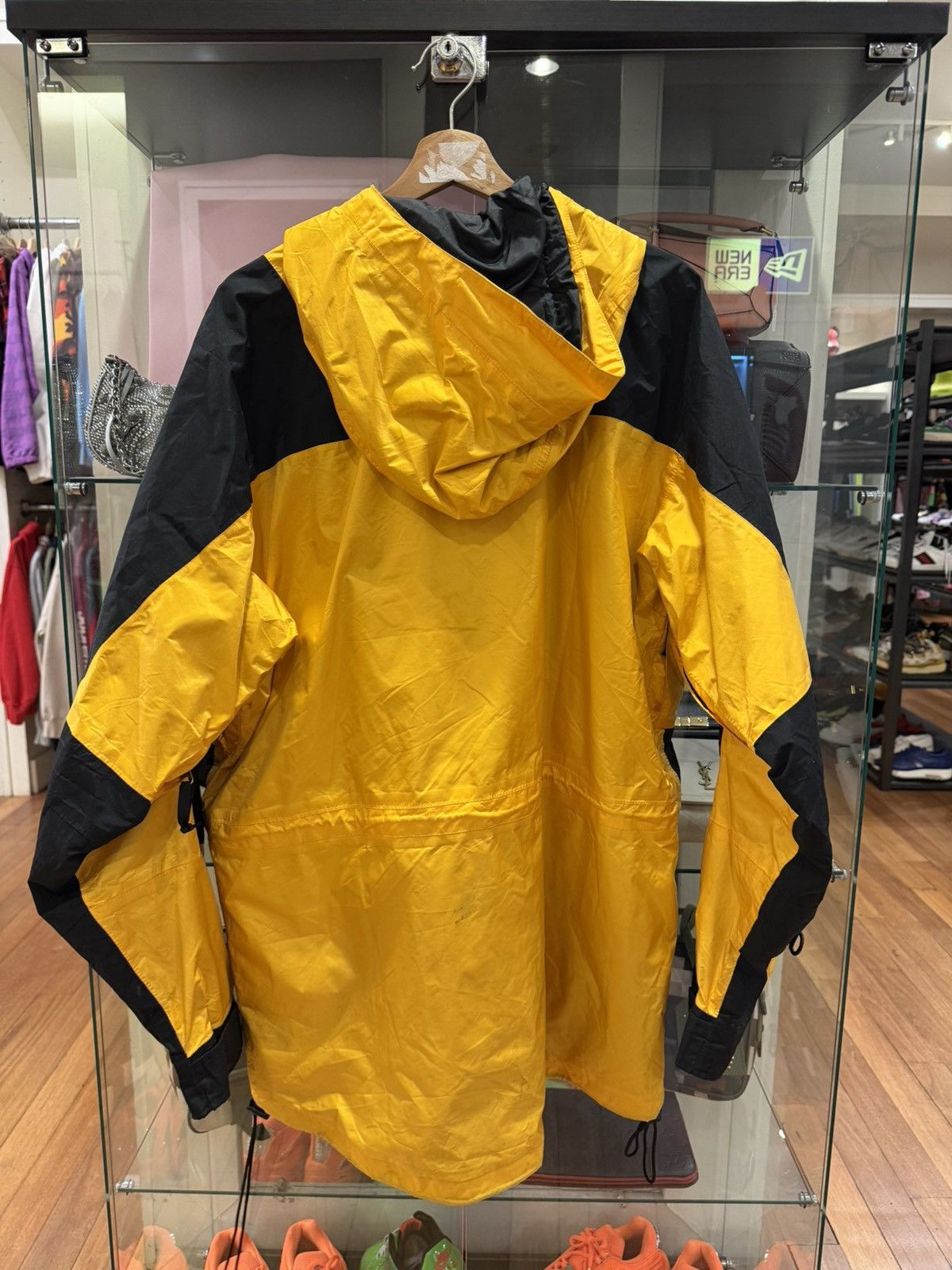The North Face Awake NY x STFU x The North Face ‘Head Crack’ Airbrush Coat Size US L / EU 52-54 / 3 - 2 Thumbnail