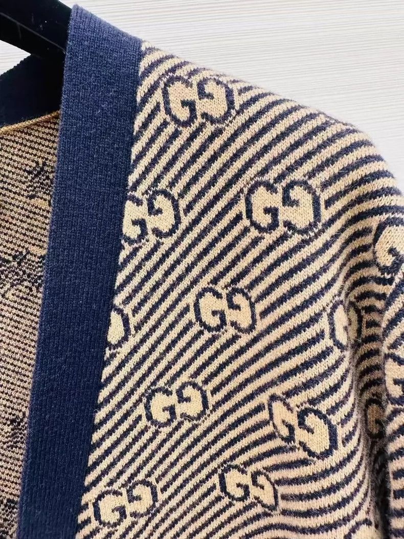 Gucci GucciFull logo knitted cardigan jacket 2503-Nextarrow Size S / US 4 / IT 40 - 3 Thumbnail