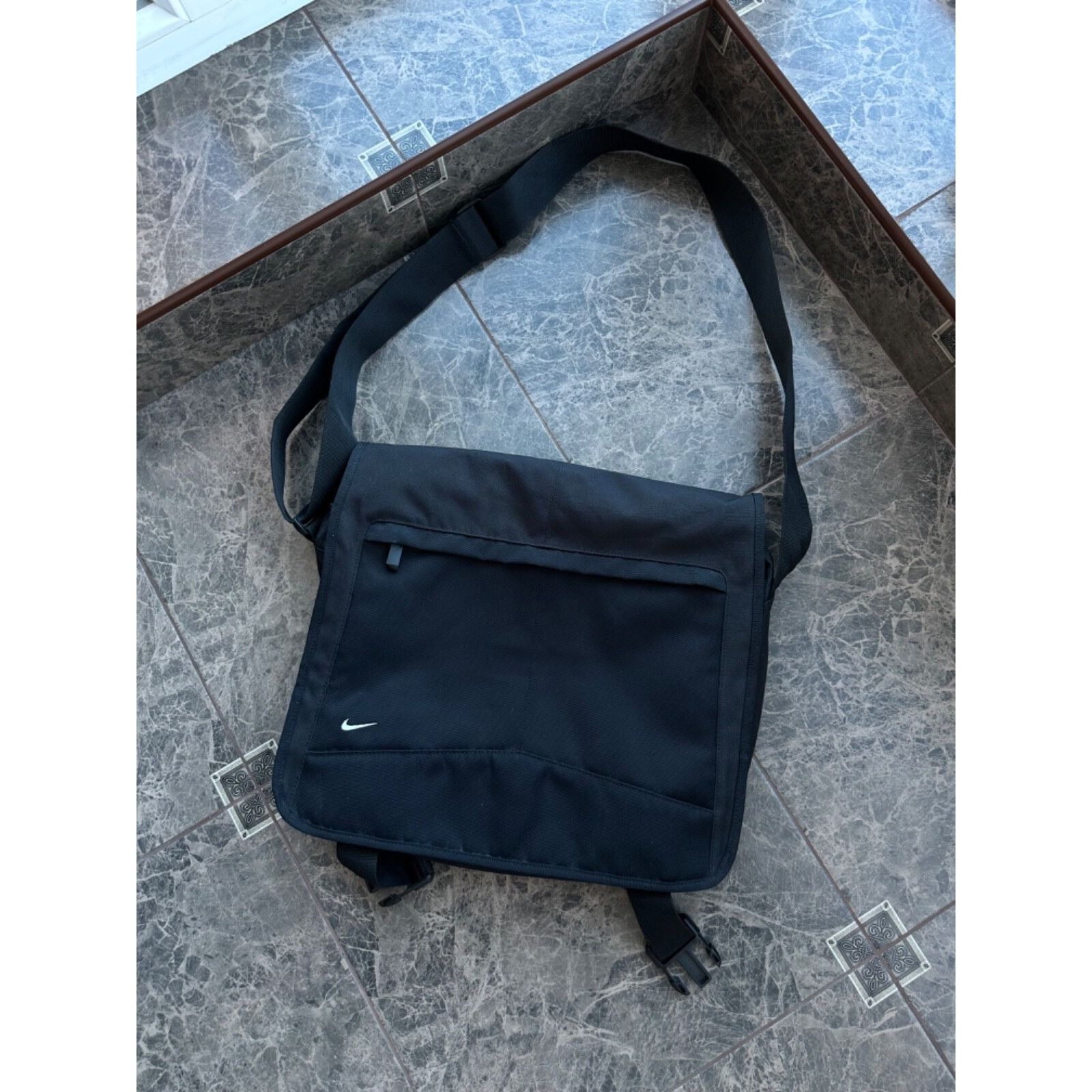 Nike VTG Nike Multi-pocket Crossbody Messenger Bag Size ONE SIZE - 2 Thumbnail